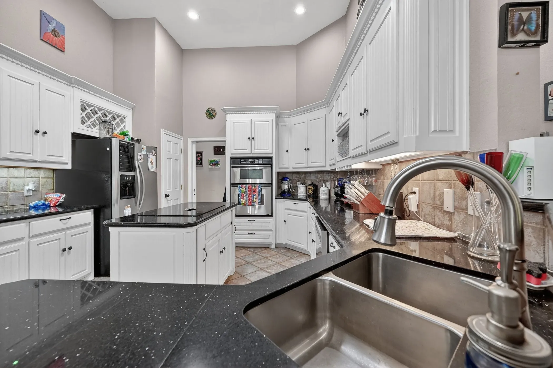Single Family Residence For Sale in Ellis County , 4851 Stout Road, Midlothian, Texas 76065, 4 Bedroom, 4 Bathroom, 2 Garage spaces, 3,158 Sqft, built in 2001, mls#21223222, Real Estate Agent in Midlothian, Homes For Sale in Ellis county, Homes For Sale in Midlothian, Realtor in Midlothian Texas, Real Estate Brokerage Independent Realty Texas, Luminita Cordes Realtor