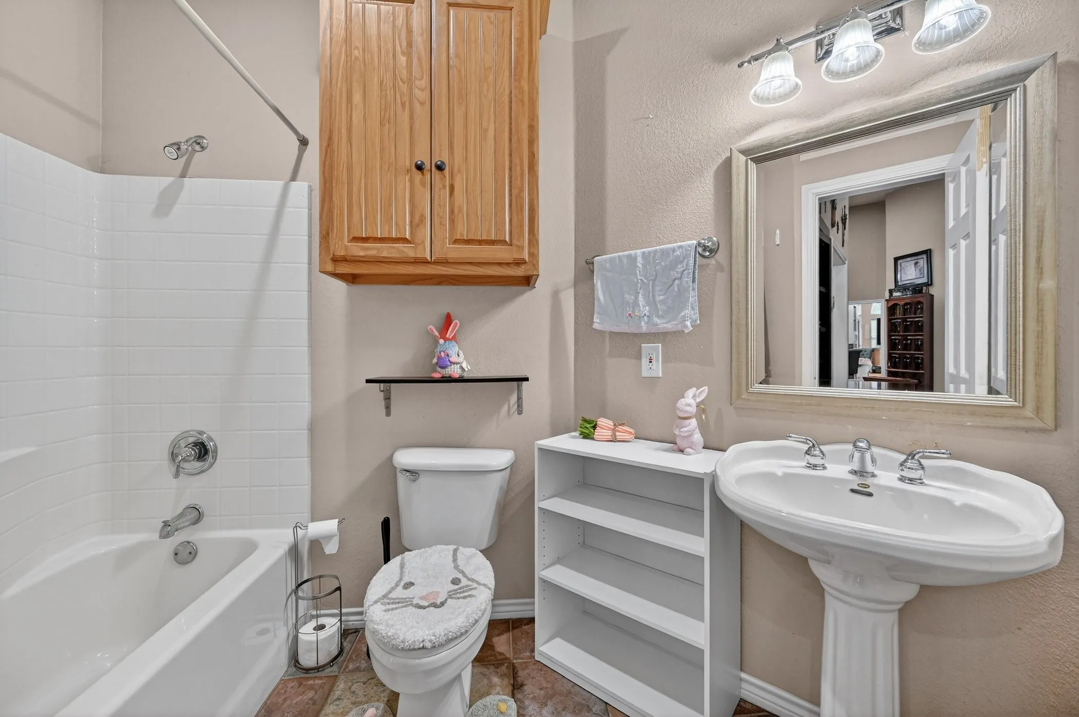Single Family Residence For Sale in Ellis County , 4851 Stout Road, Midlothian, Texas 76065, 4 Bedroom, 4 Bathroom, 2 Garage spaces, 3,158 Sqft, built in 2001, mls#21223222, Real Estate Agent in Midlothian, Homes For Sale in Ellis county, Homes For Sale in Midlothian, Realtor in Midlothian Texas, Real Estate Brokerage Independent Realty Texas, Luminita Cordes Realtor