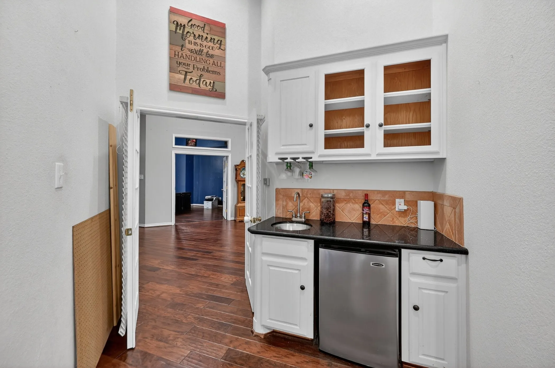 Single Family Residence For Sale in Ellis County , 4851 Stout Road, Midlothian, Texas 76065, 4 Bedroom, 4 Bathroom, 2 Garage spaces, 3,158 Sqft, built in 2001, mls#21223222, Real Estate Agent in Midlothian, Homes For Sale in Ellis county, Homes For Sale in Midlothian, Realtor in Midlothian Texas, Real Estate Brokerage Independent Realty Texas, Luminita Cordes Realtor