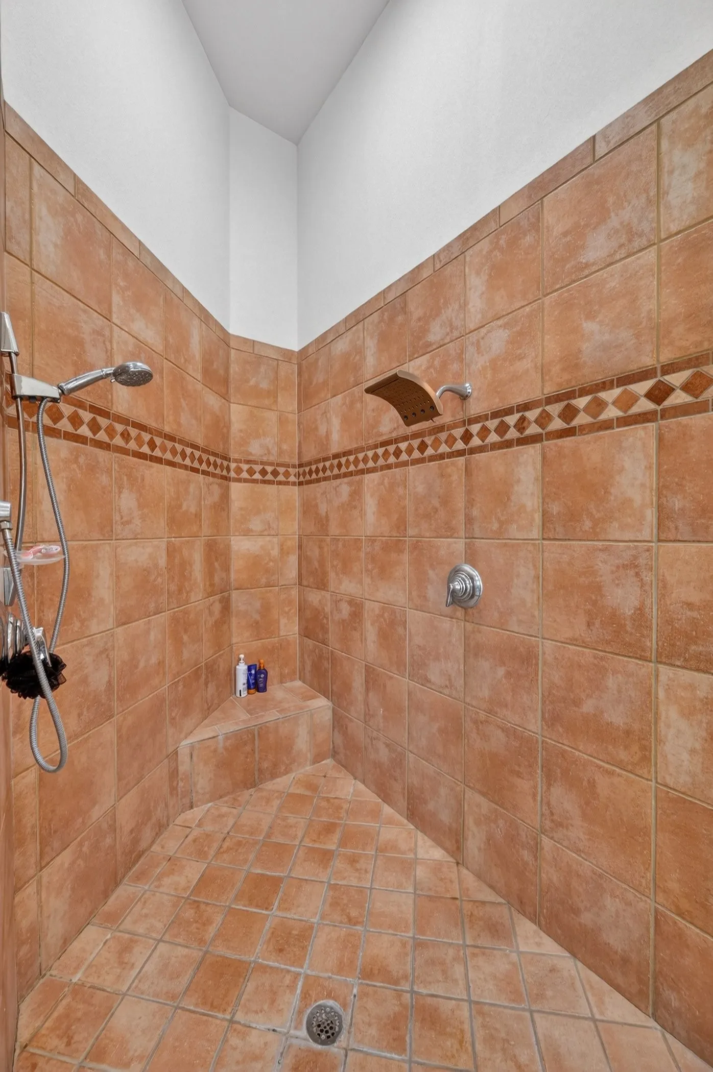 Single Family Residence For Sale in Ellis County , 4851 Stout Road, Midlothian, Texas 76065, 4 Bedroom, 4 Bathroom, 2 Garage spaces, 3,158 Sqft, built in 2001, mls#21223222, Real Estate Agent in Midlothian, Homes For Sale in Ellis county, Homes For Sale in Midlothian, Realtor in Midlothian Texas, Real Estate Brokerage Independent Realty Texas, Luminita Cordes Realtor