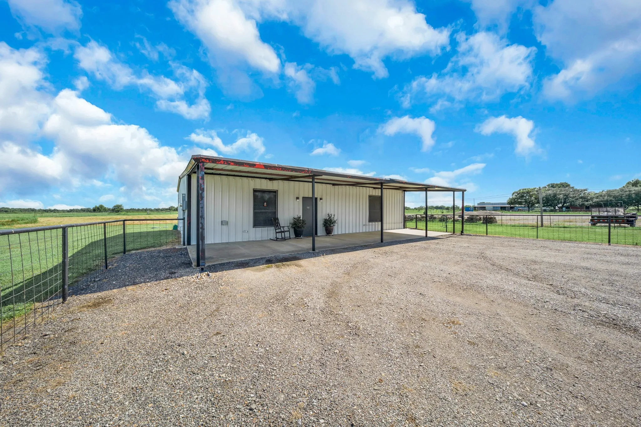Business For Sale in Hopkins County , 8505 W Interstate Highway 30, Cumby, Texas 75433, 0, 0, Garage spaces, 1,728 Sqft, built in 2002, Preowned, mls#21223533, Real Estate Agent in Cumby, Homes For Sale in Hopkins county, Homes For Sale in Cumby, Realtor in Cumby Texas, Real Estate Brokerage Independent Realty Texas, Luminita Cordes Realtor
