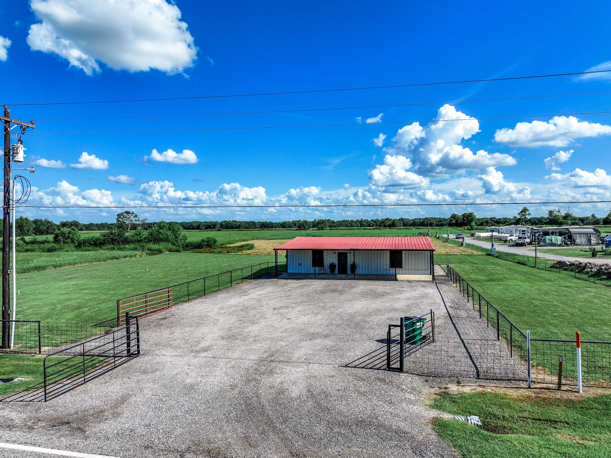 Business For Sale in Hopkins County , 8505 W Interstate Highway 30, Cumby, Texas 75433, 0, 0, Garage spaces, 1,728 Sqft, built in 2002, Preowned, mls#21223533, Real Estate Agent in Cumby, Homes For Sale in Hopkins county, Homes For Sale in Cumby, Realtor in Cumby Texas, Real Estate Brokerage Independent Realty Texas, Luminita Cordes Realtor