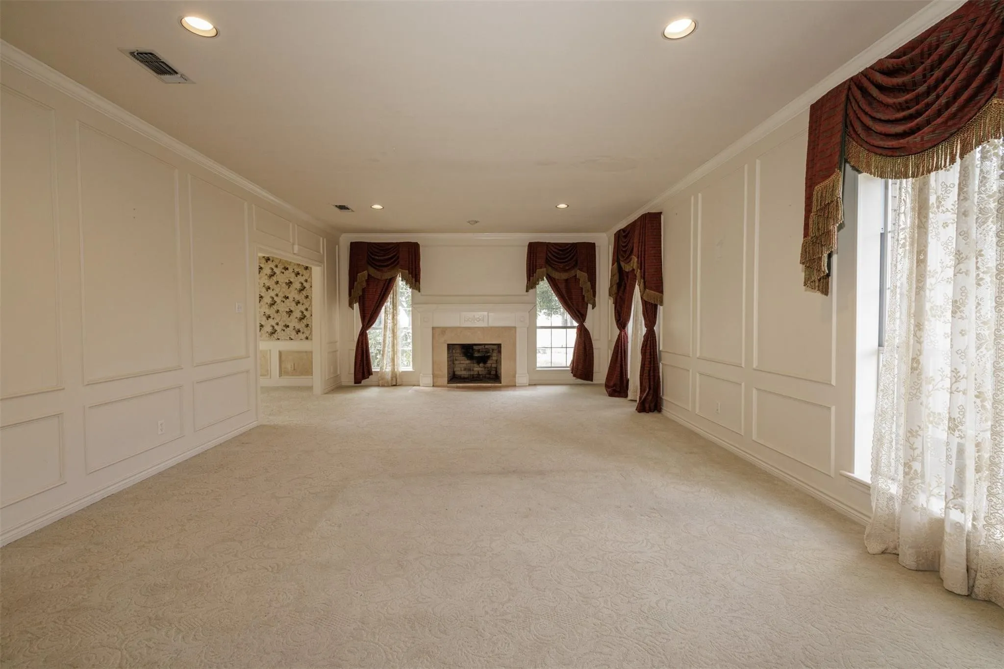Single Family Residence For Sale in Hunt County , 6569 Fm 2947 4 acres, Quinlan, Texas 75474, 4 Bedroom, 4 Bathroom, 2 Garage spaces, 3,144 Sqft, built in 1986, mls#21217354, Real Estate Agent in Quinlan, Homes For Sale in Hunt county, Homes For Sale in Quinlan, Realtor in Quinlan Texas, Real Estate Brokerage Independent Realty Texas, Luminita Cordes Realtor