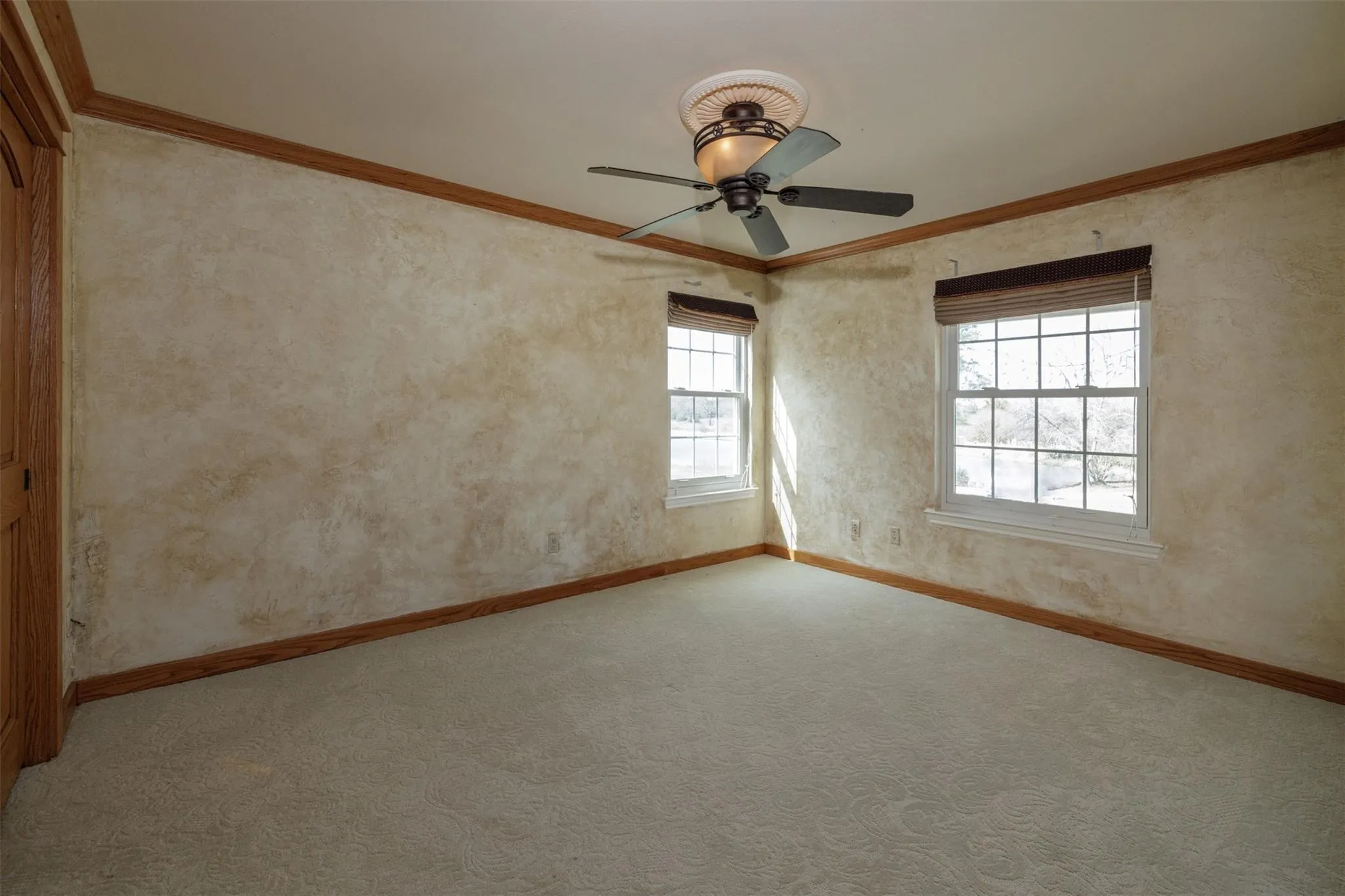 Single Family Residence For Sale in Hunt County , 6569 Fm 2947 4 acres, Quinlan, Texas 75474, 4 Bedroom, 4 Bathroom, 2 Garage spaces, 3,144 Sqft, built in 1986, mls#21217354, Real Estate Agent in Quinlan, Homes For Sale in Hunt county, Homes For Sale in Quinlan, Realtor in Quinlan Texas, Real Estate Brokerage Independent Realty Texas, Luminita Cordes Realtor