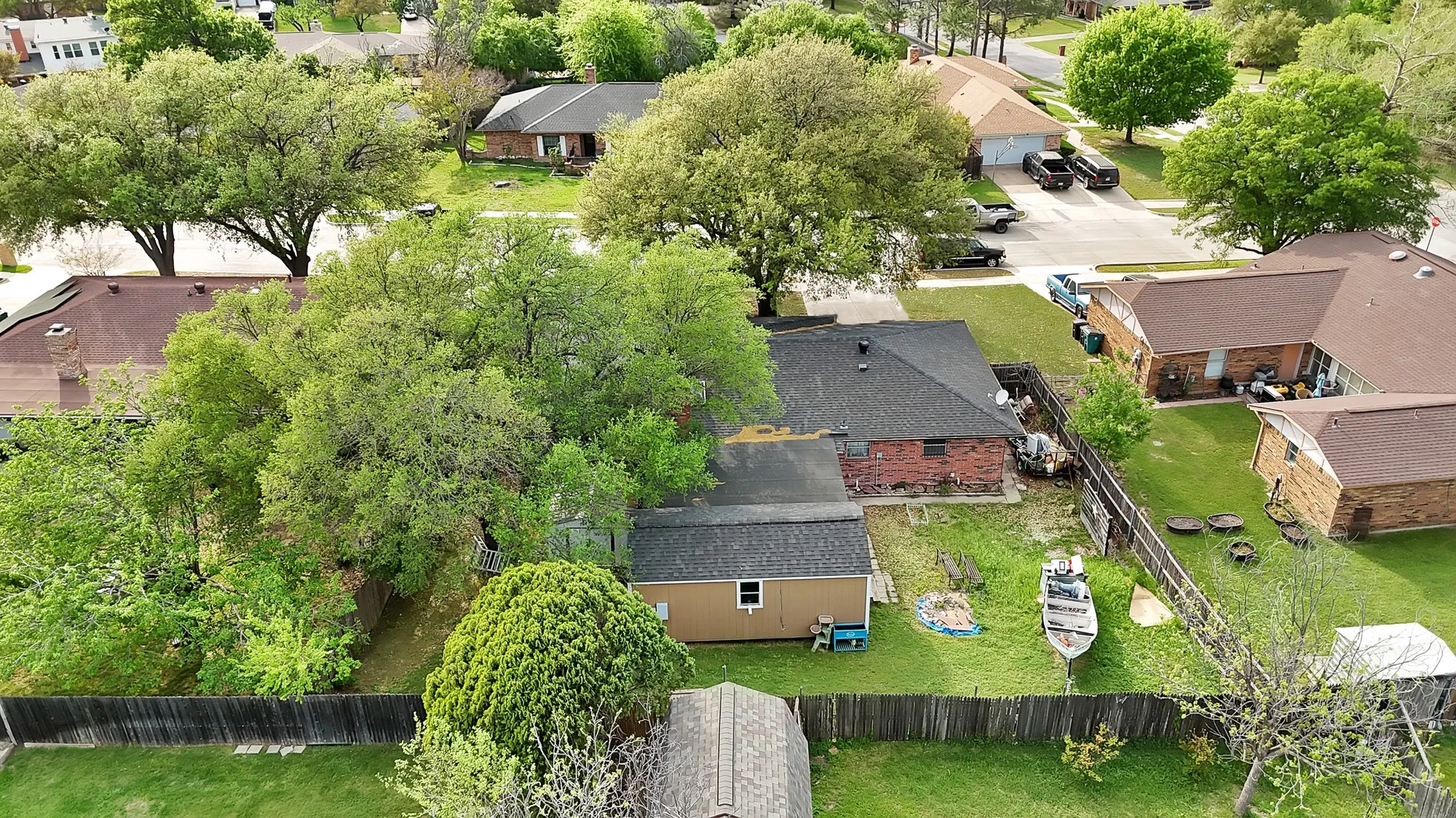 Single Family Residence For Sale in Tarrant County , 6305 Arthur Drive, Edgecliff Village, Texas 76134, 3 Bedroom, 2 Bathroom, 2 Garage spaces, 1,880 Sqft, built in 1975, mls#21223614, Real Estate Agent in Edgecliff Village, Homes For Sale in Tarrant county, Homes For Sale in Edgecliff Village, Realtor in Edgecliff Village Texas, Real Estate Brokerage Independent Realty Texas, Luminita Cordes Realtor