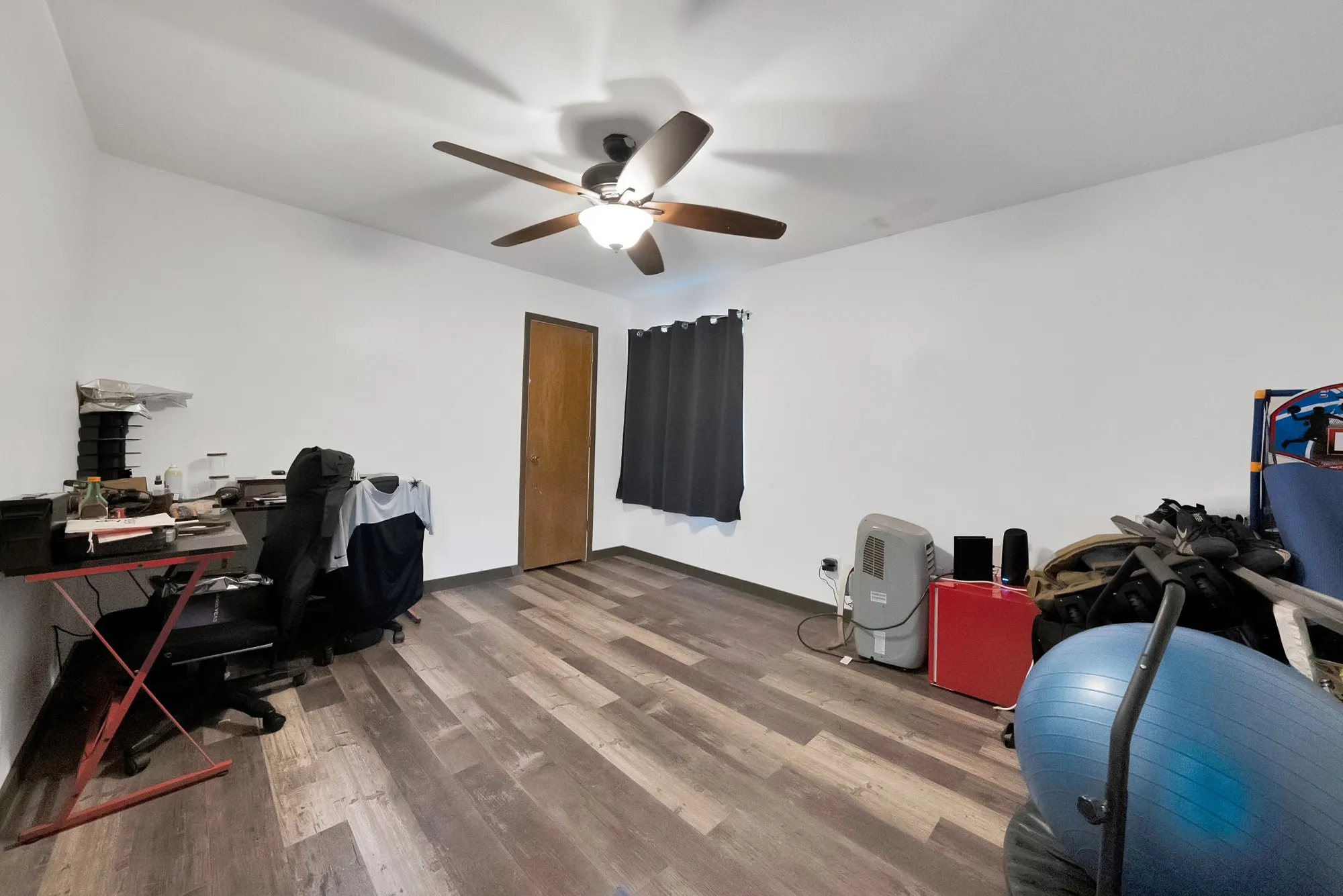Single Family Residence For Sale in Tarrant County , 6305 Arthur Drive, Edgecliff Village, Texas 76134, 3 Bedroom, 2 Bathroom, 2 Garage spaces, 1,880 Sqft, built in 1975, mls#21223614, Real Estate Agent in Edgecliff Village, Homes For Sale in Tarrant county, Homes For Sale in Edgecliff Village, Realtor in Edgecliff Village Texas, Real Estate Brokerage Independent Realty Texas, Luminita Cordes Realtor