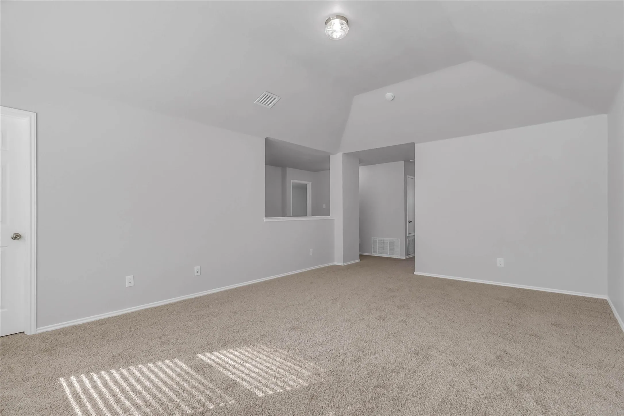 Single Family Residence For Sale in Collin County , 2045 Hanakoa Falls Drive, Anna, Texas 75409, 4 Bedroom, 3 Bathroom, 2 Garage spaces, 2,696 Sqft, built in 2005, mls#21215348, Real Estate Agent in Anna, Homes For Sale in Collin county, Homes For Sale in Anna, Realtor in Anna Texas, Real Estate Brokerage Independent Realty Texas, Luminita Cordes Realtor