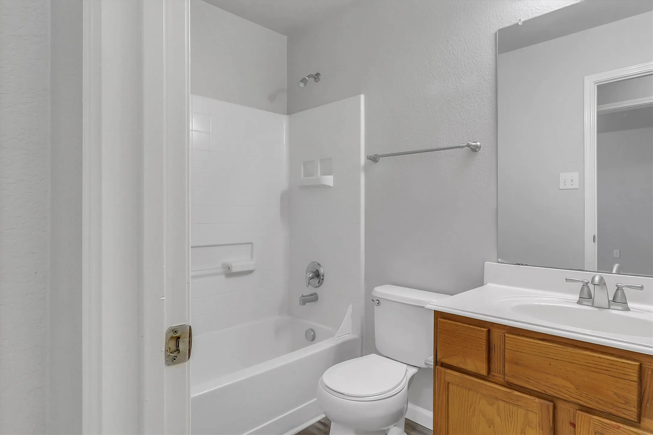 Single Family Residence For Sale in Collin County , 2045 Hanakoa Falls Drive, Anna, Texas 75409, 4 Bedroom, 3 Bathroom, 2 Garage spaces, 2,696 Sqft, built in 2005, mls#21215348, Real Estate Agent in Anna, Homes For Sale in Collin county, Homes For Sale in Anna, Realtor in Anna Texas, Real Estate Brokerage Independent Realty Texas, Luminita Cordes Realtor