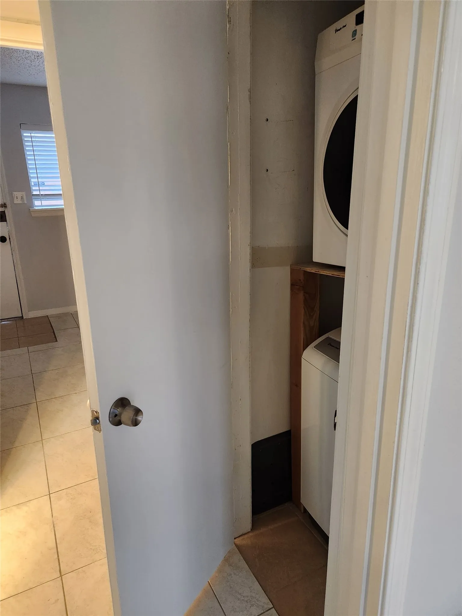 Condominium For Sale in Dallas County , 3624 Parkridge Drive 213, Dallas, Texas 75234, 1 Bedroom, 1 Bathroom, Garage spaces, 661 Sqft, built in 1982, Price $85,000, mls#21223744, Real Estate Agent in Dallas, Homes For Sale in Dallas county, Homes For Sale in Dallas, Realtor in Dallas Texas, Real Estate Brokerage Independent Realty Texas, Luminita Cordes Realtor