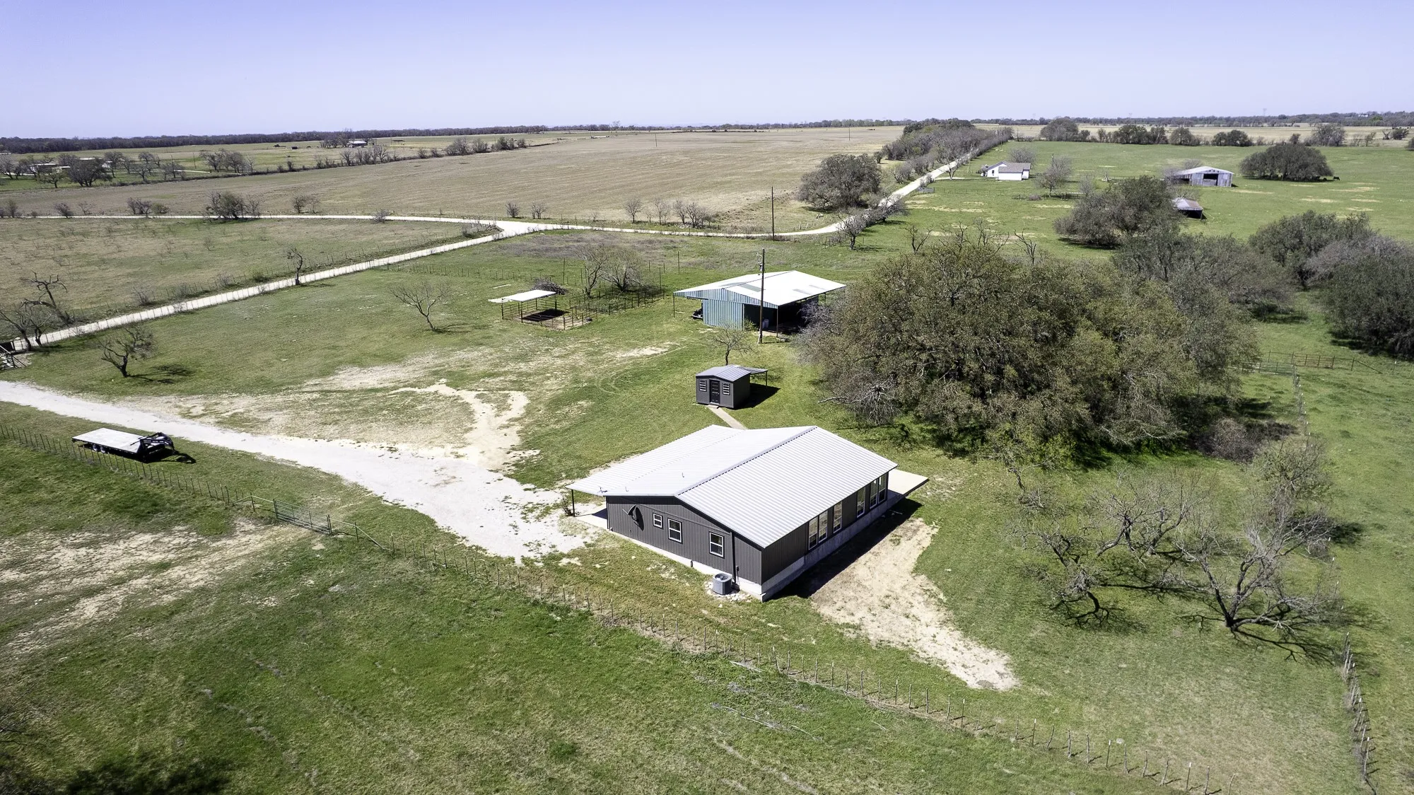 Single Family Residence For Sale in Comanche County , 951 County Road 347, Dublin, Texas 76446, 3 Bedroom, 3 Bathroom, Garage spaces, 1,794 Sqft, built in 1999, mls#21223753, Real Estate Agent in Dublin, Homes For Sale in Comanche county, Homes For Sale in Dublin, Realtor in Dublin Texas, Real Estate Brokerage Independent Realty Texas, Luminita Cordes Realtor