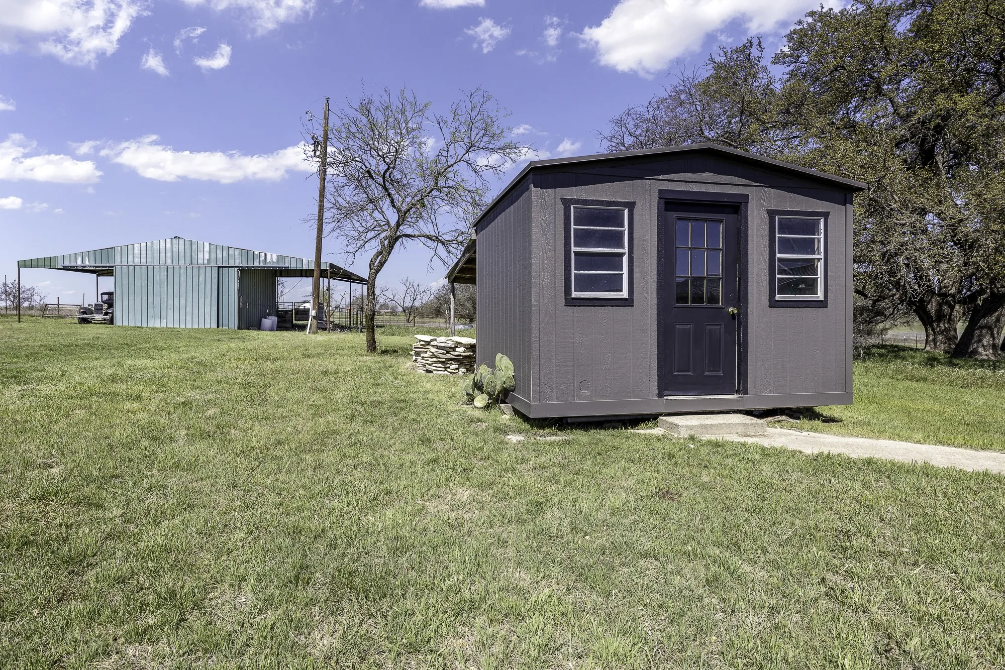 Single Family Residence For Sale in Comanche County , 951 County Road 347, Dublin, Texas 76446, 3 Bedroom, 3 Bathroom, Garage spaces, 1,794 Sqft, built in 1999, mls#21223753, Real Estate Agent in Dublin, Homes For Sale in Comanche county, Homes For Sale in Dublin, Realtor in Dublin Texas, Real Estate Brokerage Independent Realty Texas, Luminita Cordes Realtor
