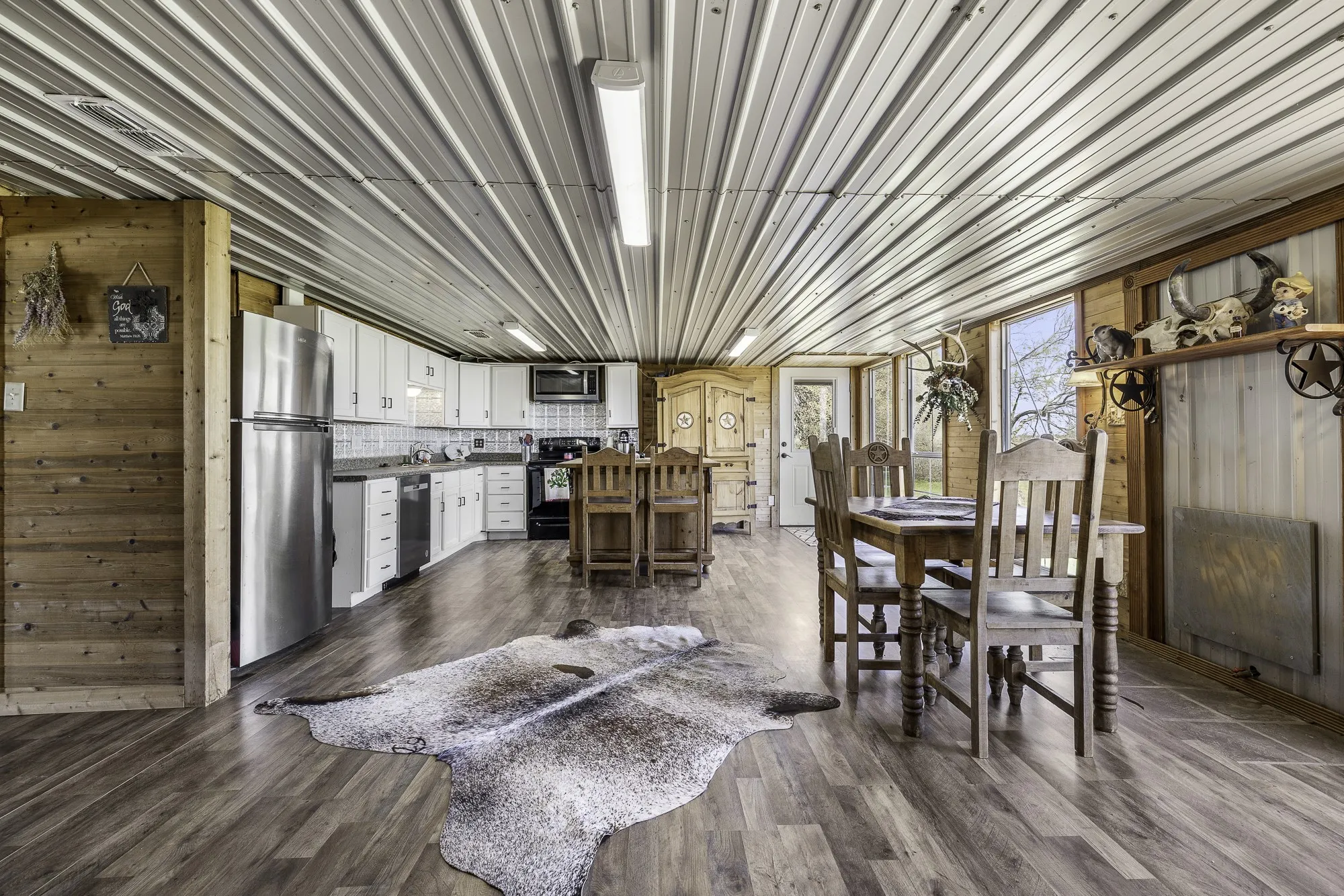 Single Family Residence For Sale in Comanche County , 951 County Road 347, Dublin, Texas 76446, 3 Bedroom, 3 Bathroom, Garage spaces, 1,794 Sqft, built in 1999, mls#21223753, Real Estate Agent in Dublin, Homes For Sale in Comanche county, Homes For Sale in Dublin, Realtor in Dublin Texas, Real Estate Brokerage Independent Realty Texas, Luminita Cordes Realtor