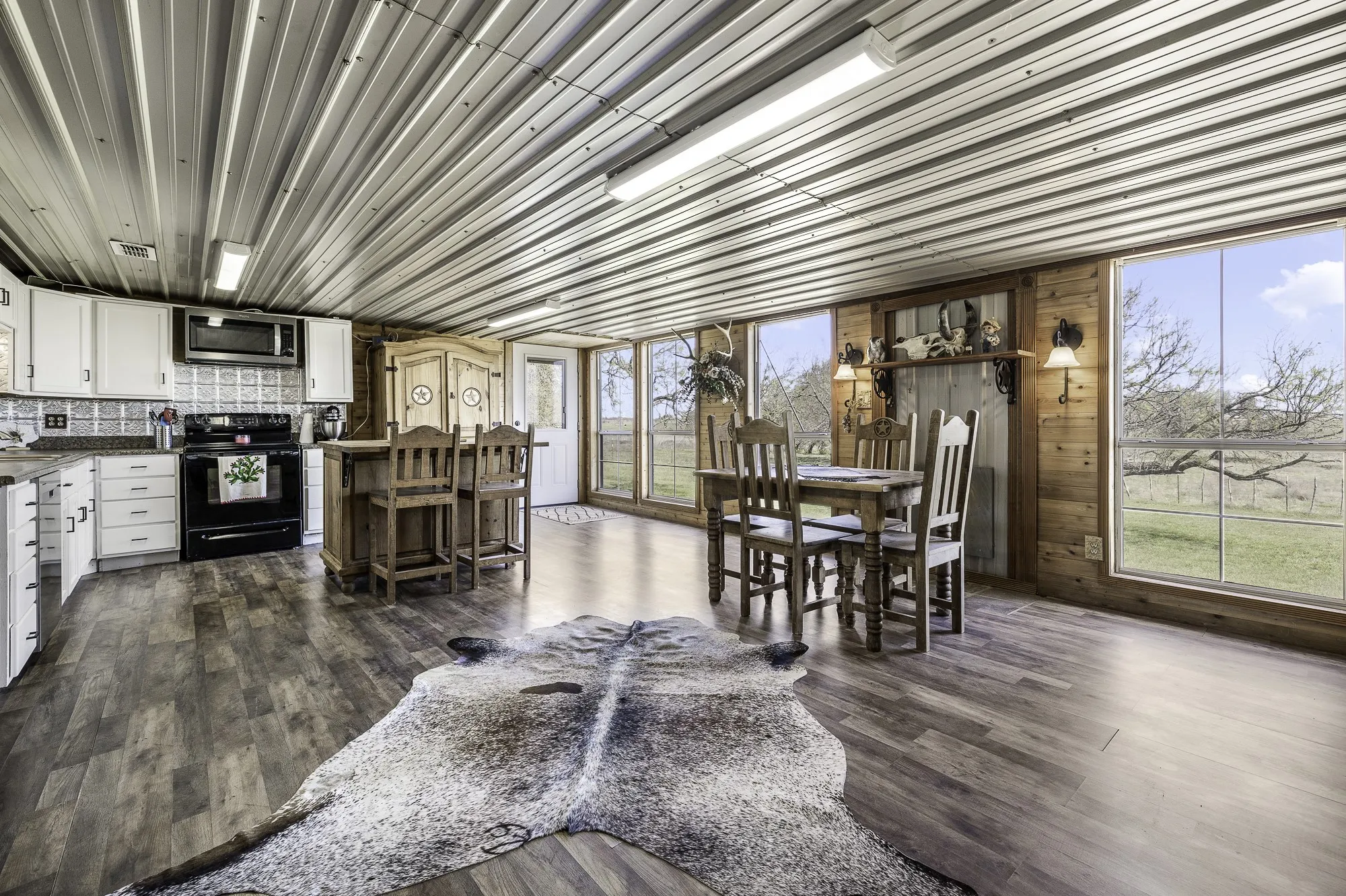 Single Family Residence For Sale in Comanche County , 951 County Road 347, Dublin, Texas 76446, 3 Bedroom, 3 Bathroom, Garage spaces, 1,794 Sqft, built in 1999, mls#21223753, Real Estate Agent in Dublin, Homes For Sale in Comanche county, Homes For Sale in Dublin, Realtor in Dublin Texas, Real Estate Brokerage Independent Realty Texas, Luminita Cordes Realtor