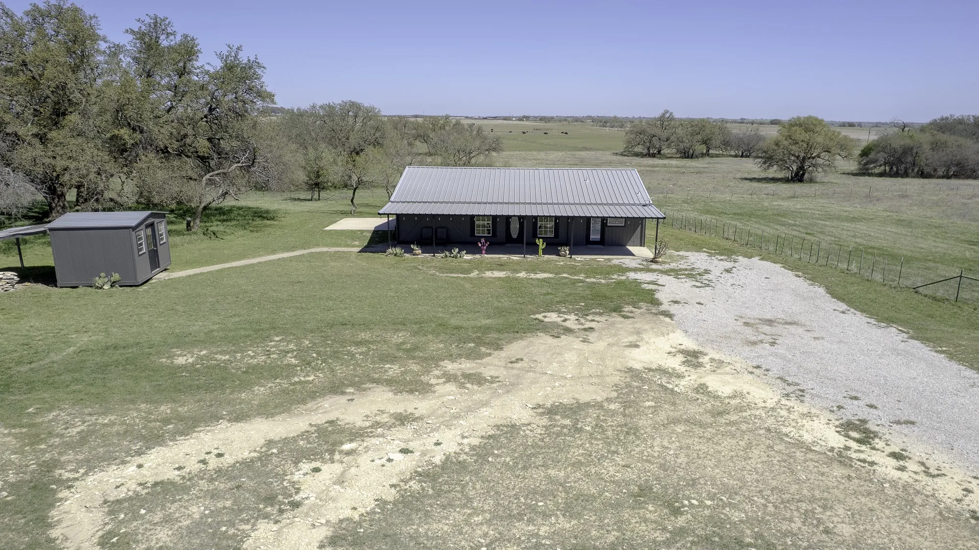 Single Family Residence For Sale in Comanche County , 951 County Road 347, Dublin, Texas 76446, 3 Bedroom, 3 Bathroom, Garage spaces, 1,794 Sqft, built in 1999, mls#21223753, Real Estate Agent in Dublin, Homes For Sale in Comanche county, Homes For Sale in Dublin, Realtor in Dublin Texas, Real Estate Brokerage Independent Realty Texas, Luminita Cordes Realtor