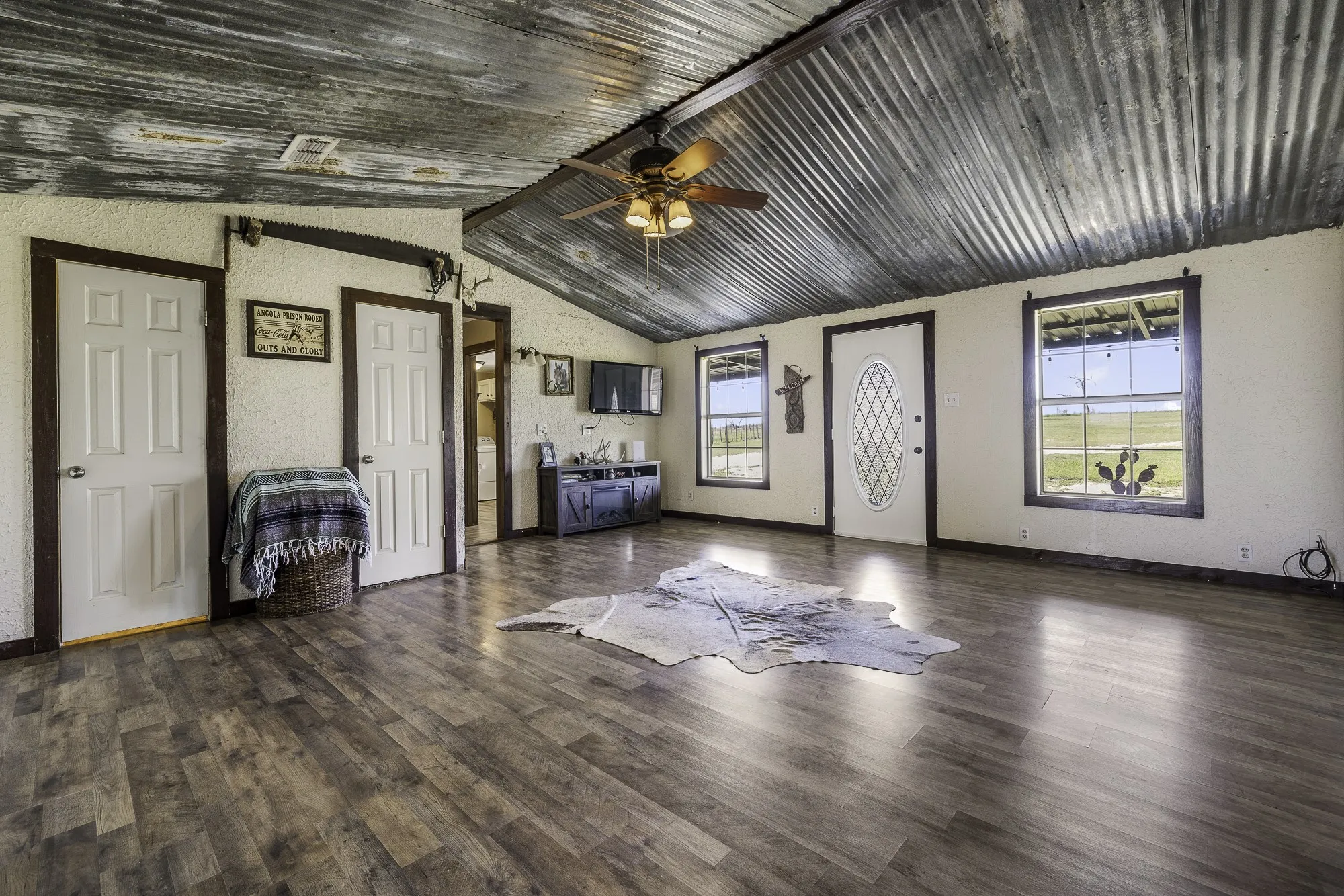 Single Family Residence For Sale in Comanche County , 951 County Road 347, Dublin, Texas 76446, 3 Bedroom, 3 Bathroom, Garage spaces, 1,794 Sqft, built in 1999, mls#21223753, Real Estate Agent in Dublin, Homes For Sale in Comanche county, Homes For Sale in Dublin, Realtor in Dublin Texas, Real Estate Brokerage Independent Realty Texas, Luminita Cordes Realtor