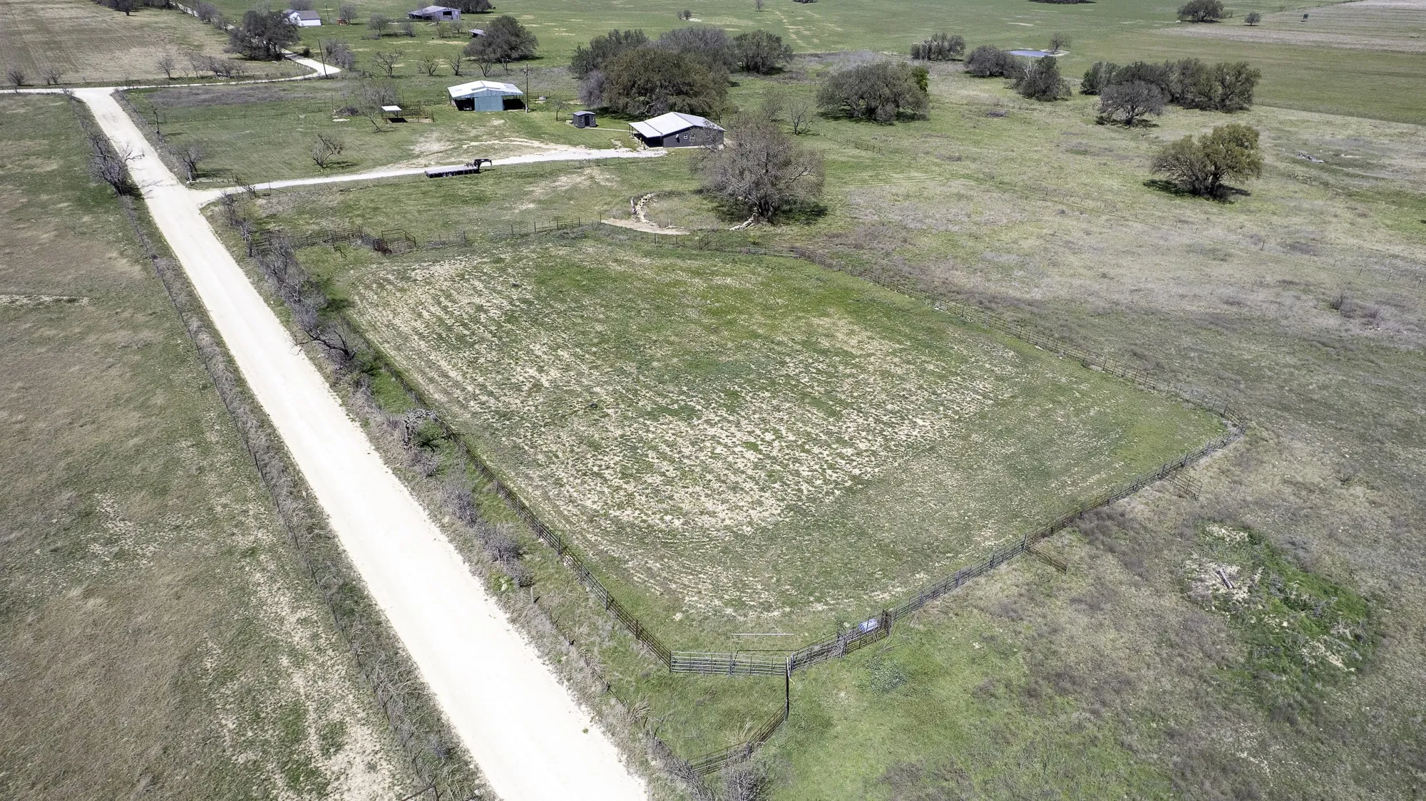 Single Family Residence For Sale in Comanche County , 951 County Road 347, Dublin, Texas 76446, 3 Bedroom, 3 Bathroom, Garage spaces, 1,794 Sqft, built in 1999, mls#21223753, Real Estate Agent in Dublin, Homes For Sale in Comanche county, Homes For Sale in Dublin, Realtor in Dublin Texas, Real Estate Brokerage Independent Realty Texas, Luminita Cordes Realtor
