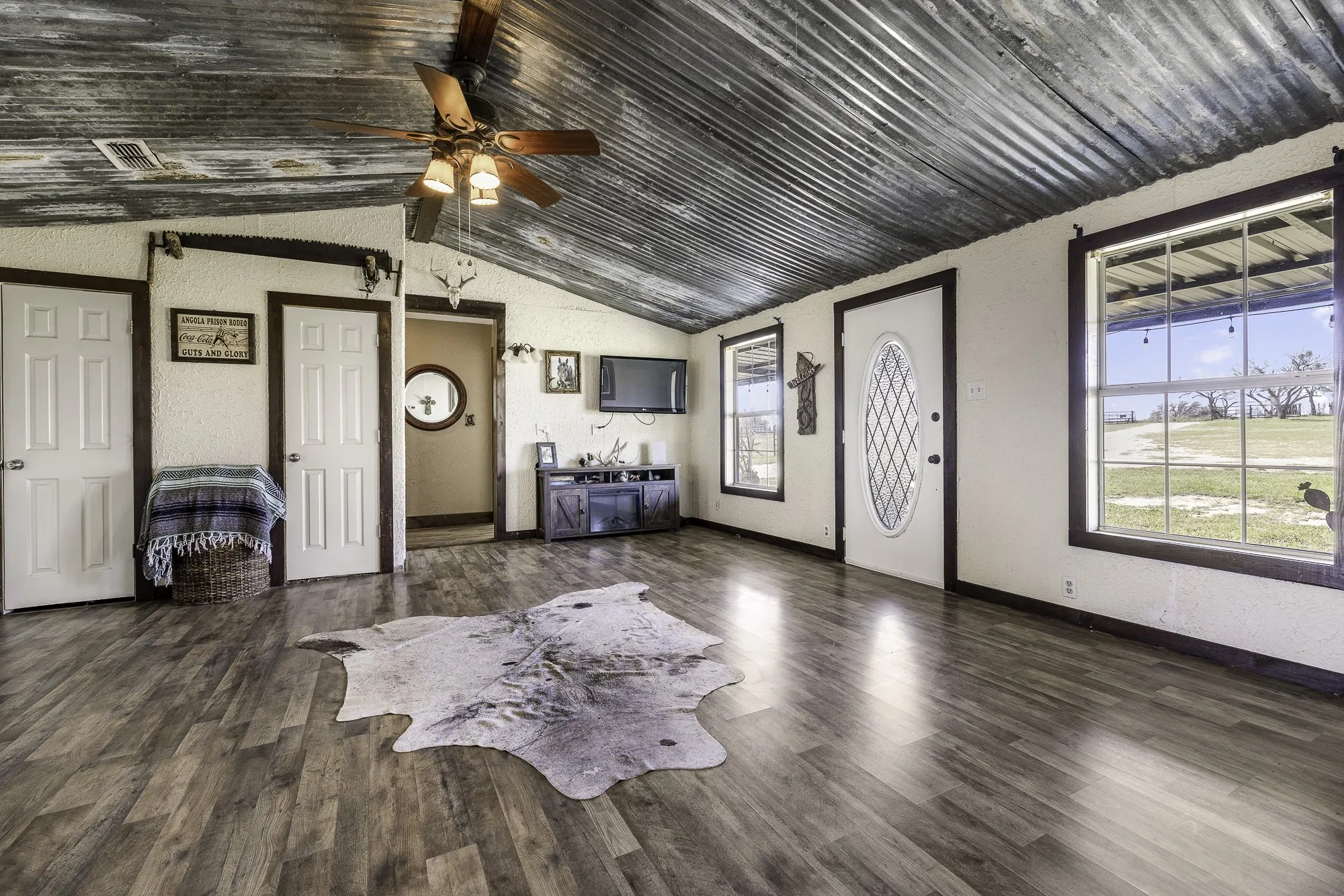 Single Family Residence For Sale in Comanche County , 951 County Road 347, Dublin, Texas 76446, 3 Bedroom, 3 Bathroom, Garage spaces, 1,794 Sqft, built in 1999, mls#21223753, Real Estate Agent in Dublin, Homes For Sale in Comanche county, Homes For Sale in Dublin, Realtor in Dublin Texas, Real Estate Brokerage Independent Realty Texas, Luminita Cordes Realtor
