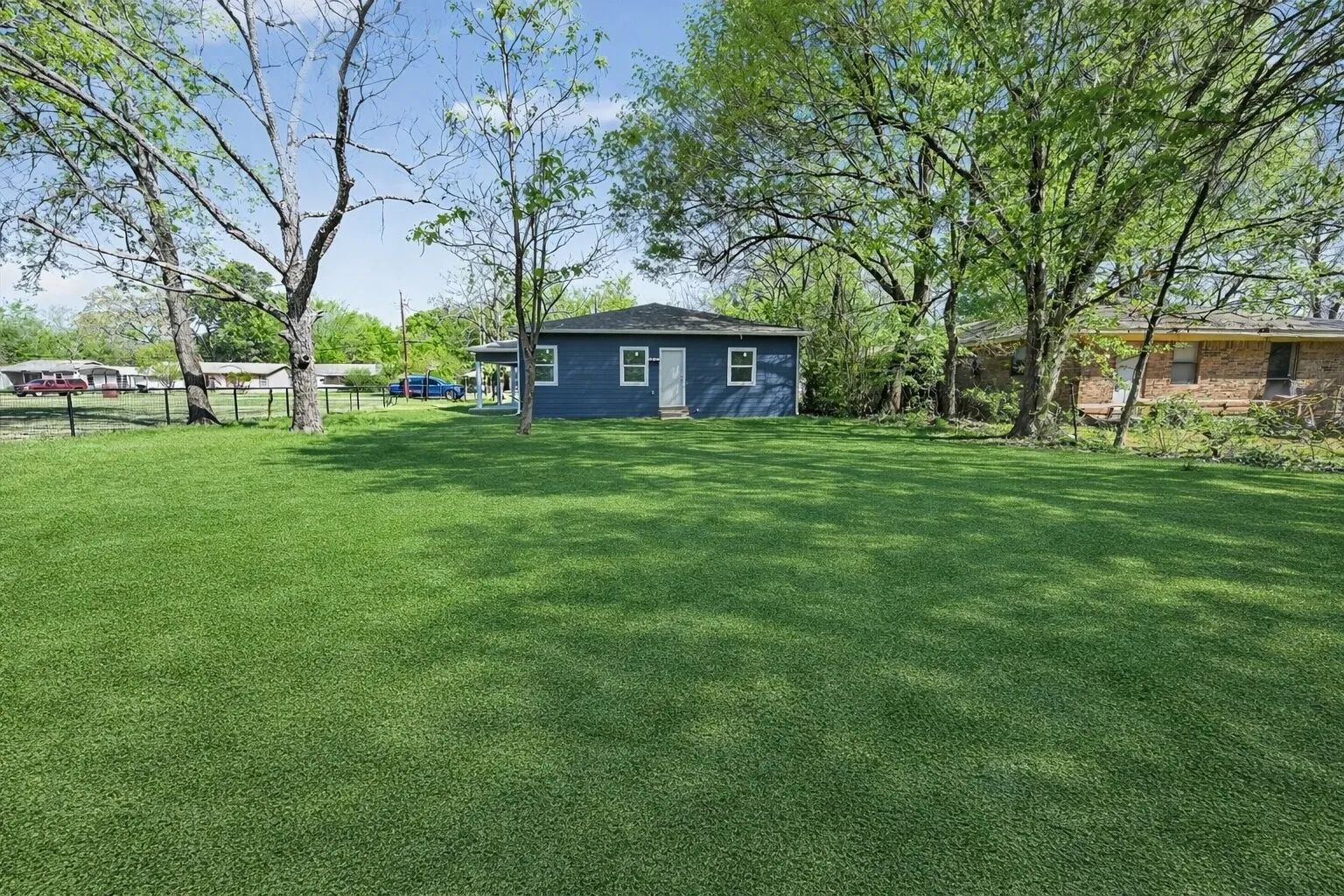 Single Family Residence For Sale in Lamar County , 2009 W Sherman Street, Paris, Texas 75460, 4 Bedrooms, 2 Bathrooms, Garage spaces, 1,430 Sqft, built in 2000, Preowned, Price $220,000, mls#21223727, Real Estate Agent in Paris, Homes For Sale in Lamar county, Homes For Sale in Paris, Realtor in Paris Texas, Real Estate Brokerage Independent Realty Texas, Luminita Cordes Realtor