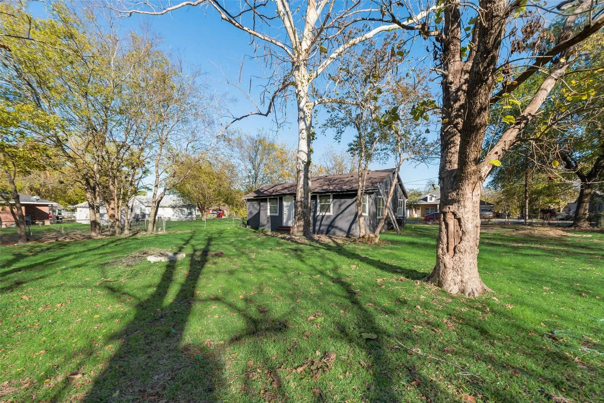Single Family Residence For Sale in Kaufman County , 109 Lydia Street, Terrell, Texas 75160, 3 Bedrooms, 1 Bathroom, Garage spaces, 1,040 Sqft, built in 1960, Price $159,000, mls#21221596, Real Estate Agent in Terrell, Homes For Sale in Kaufman county, Homes For Sale in Terrell, Realtor in Terrell Texas, Real Estate Brokerage Independent Realty Texas, Luminita Cordes Realtor
