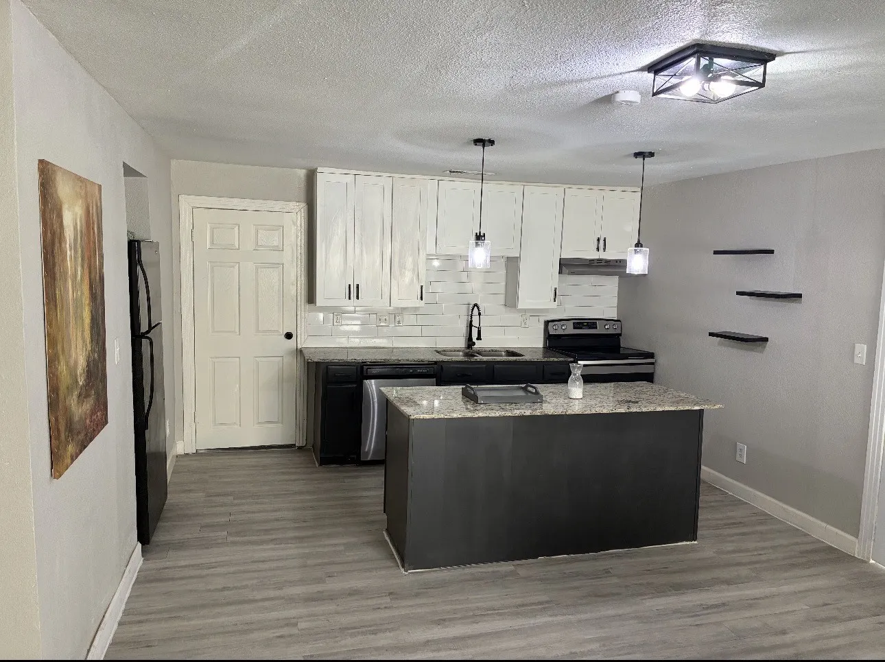 Single Family Residence For Sale in Kaufman County , 109 Lydia Street, Terrell, Texas 75160, 3 Bedrooms, 1 Bathroom, Garage spaces, 1,040 Sqft, built in 1960, Price $159,000, mls#21221596, Real Estate Agent in Terrell, Homes For Sale in Kaufman county, Homes For Sale in Terrell, Realtor in Terrell Texas, Real Estate Brokerage Independent Realty Texas, Luminita Cordes Realtor