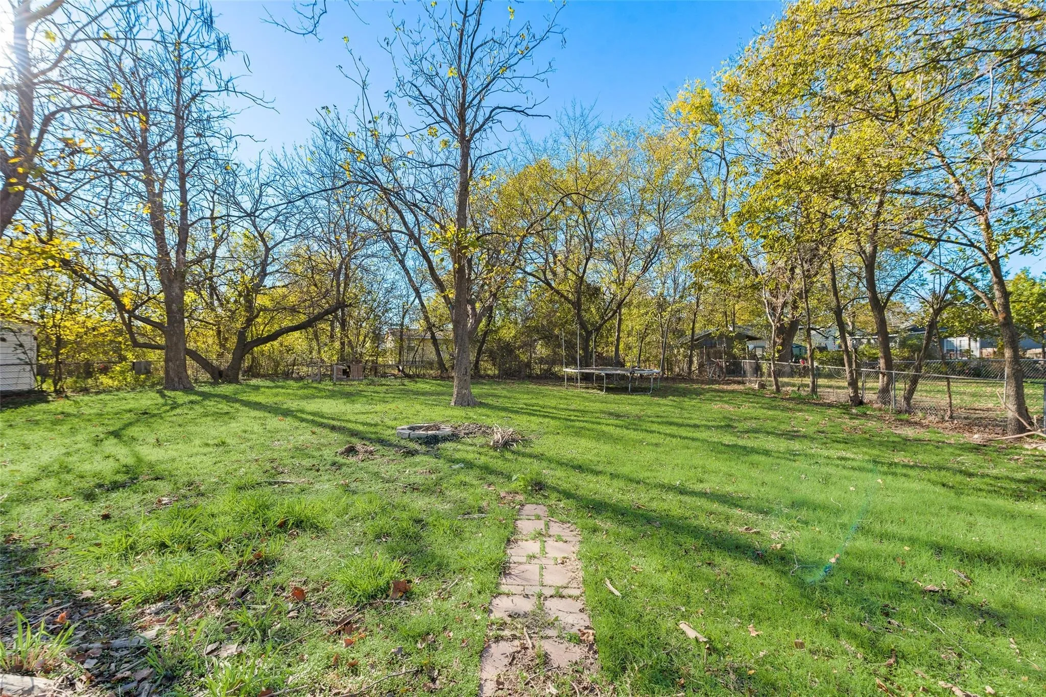 Single Family Residence For Sale in Kaufman County , 109 Lydia Street, Terrell, Texas 75160, 3 Bedrooms, 1 Bathroom, Garage spaces, 1,040 Sqft, built in 1960, Price $159,000, mls#21221596, Real Estate Agent in Terrell, Homes For Sale in Kaufman county, Homes For Sale in Terrell, Realtor in Terrell Texas, Real Estate Brokerage Independent Realty Texas, Luminita Cordes Realtor