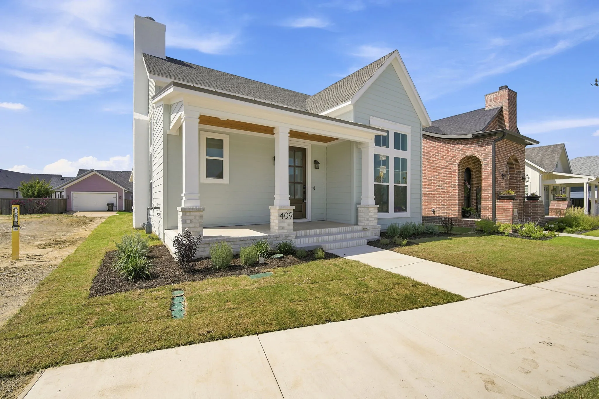 Single Family Residence For Sale in Ellis County , 409 Garrett Way, Midlothian, Texas 76065, 3 Bedroom, 3 Bathroom, 2 Garage spaces, 1,975 Sqft, built in 2026, mls#21223787, Real Estate Agent in Midlothian, Homes For Sale in Ellis county, Homes For Sale in Midlothian, Realtor in Midlothian Texas, Real Estate Brokerage Independent Realty Texas, Luminita Cordes Realtor