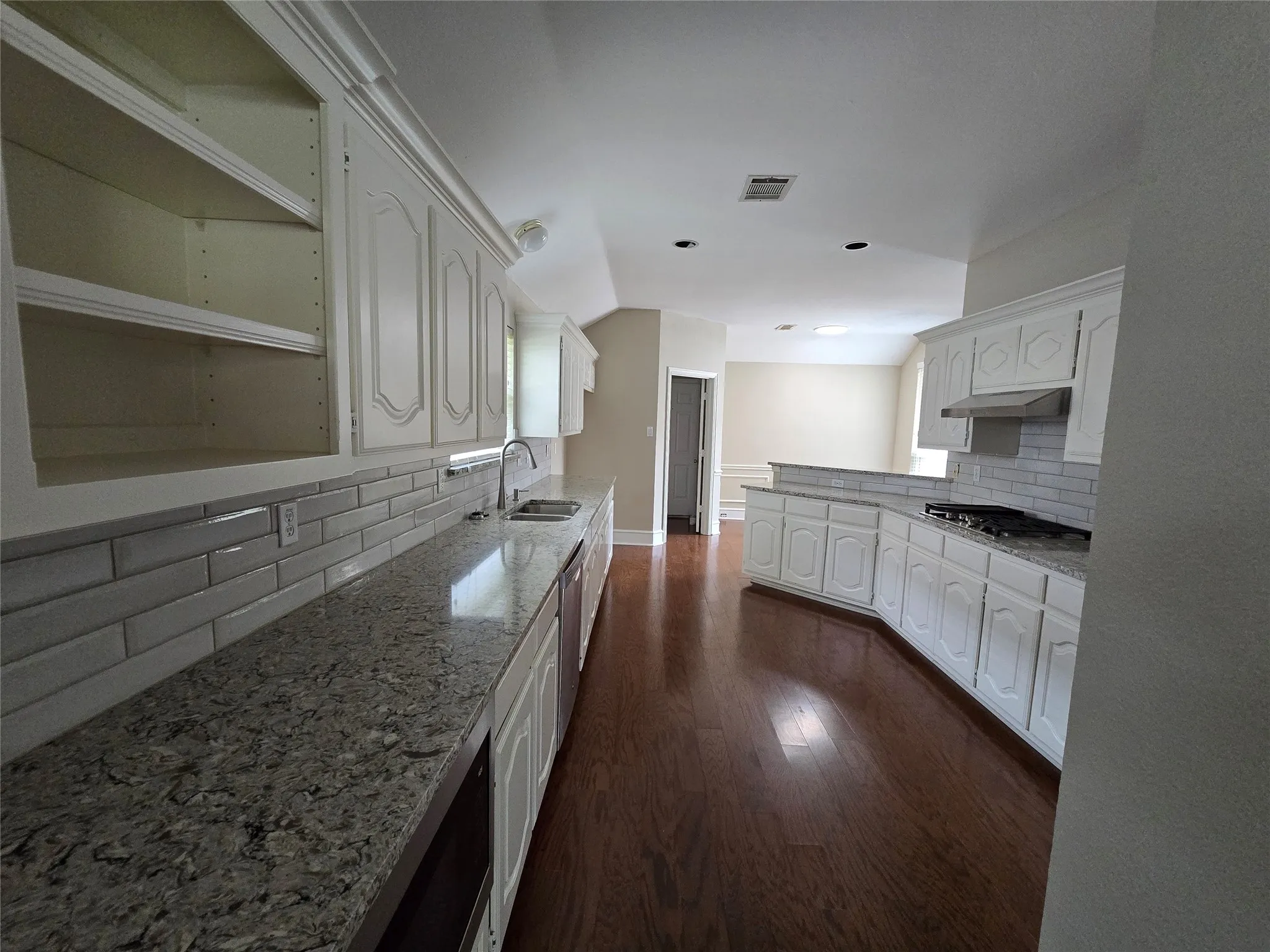 Single Family Residence For Sale in Collin County , 6712 Mantissa Drive, Plano, Texas 75023, 4 Bedroom, 3 Bathroom, 2 Garage spaces, 2,164 Sqft, built in 1991, mls#21211361, Real Estate Agent in Plano, Homes For Sale in Collin county, Homes For Sale in Plano, Realtor in Plano Texas, Real Estate Brokerage Independent Realty Texas, Luminita Cordes Realtor