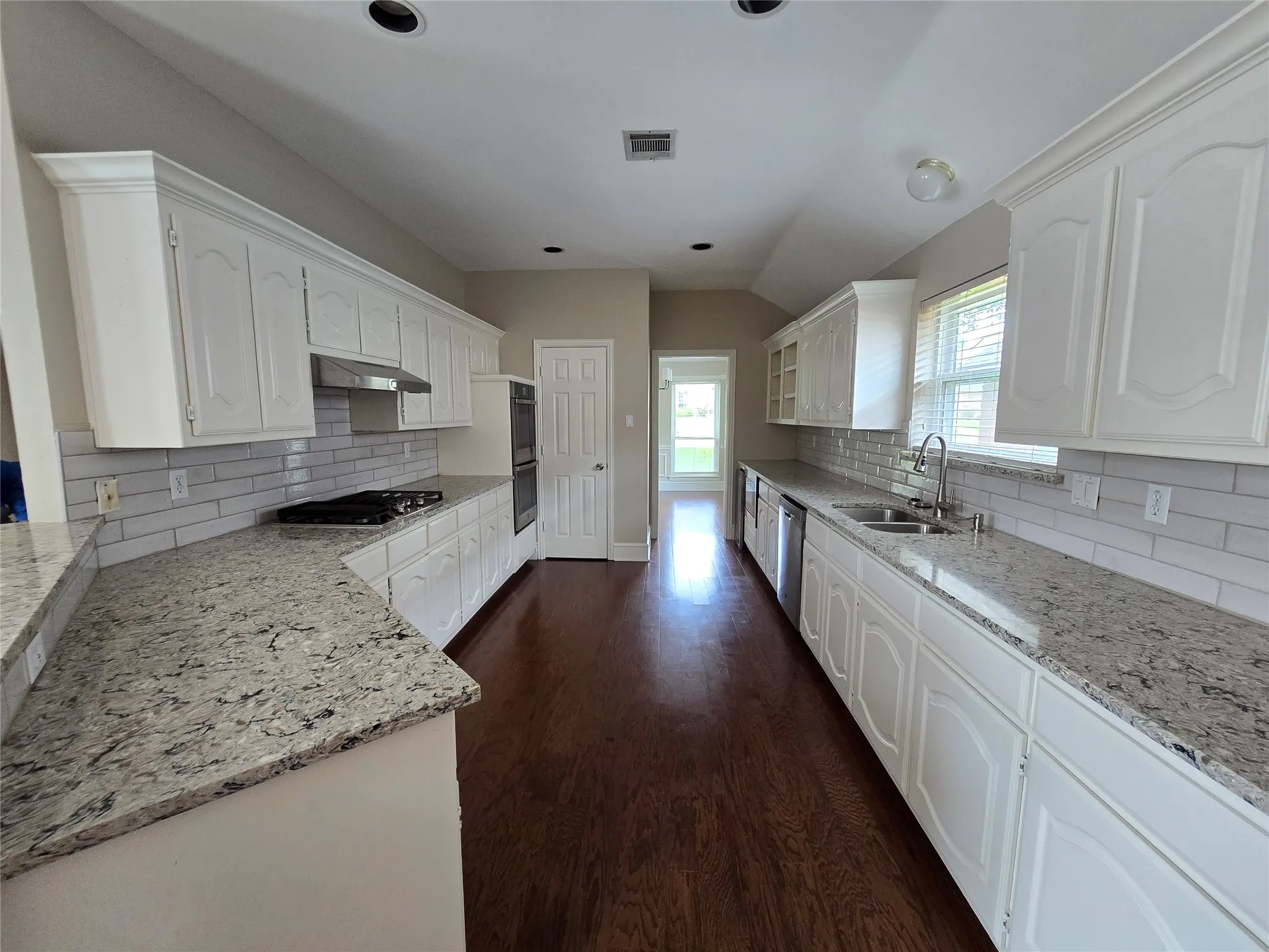 Single Family Residence For Sale in Collin County , 6712 Mantissa Drive, Plano, Texas 75023, 4 Bedroom, 3 Bathroom, 2 Garage spaces, 2,164 Sqft, built in 1991, mls#21211361, Real Estate Agent in Plano, Homes For Sale in Collin county, Homes For Sale in Plano, Realtor in Plano Texas, Real Estate Brokerage Independent Realty Texas, Luminita Cordes Realtor