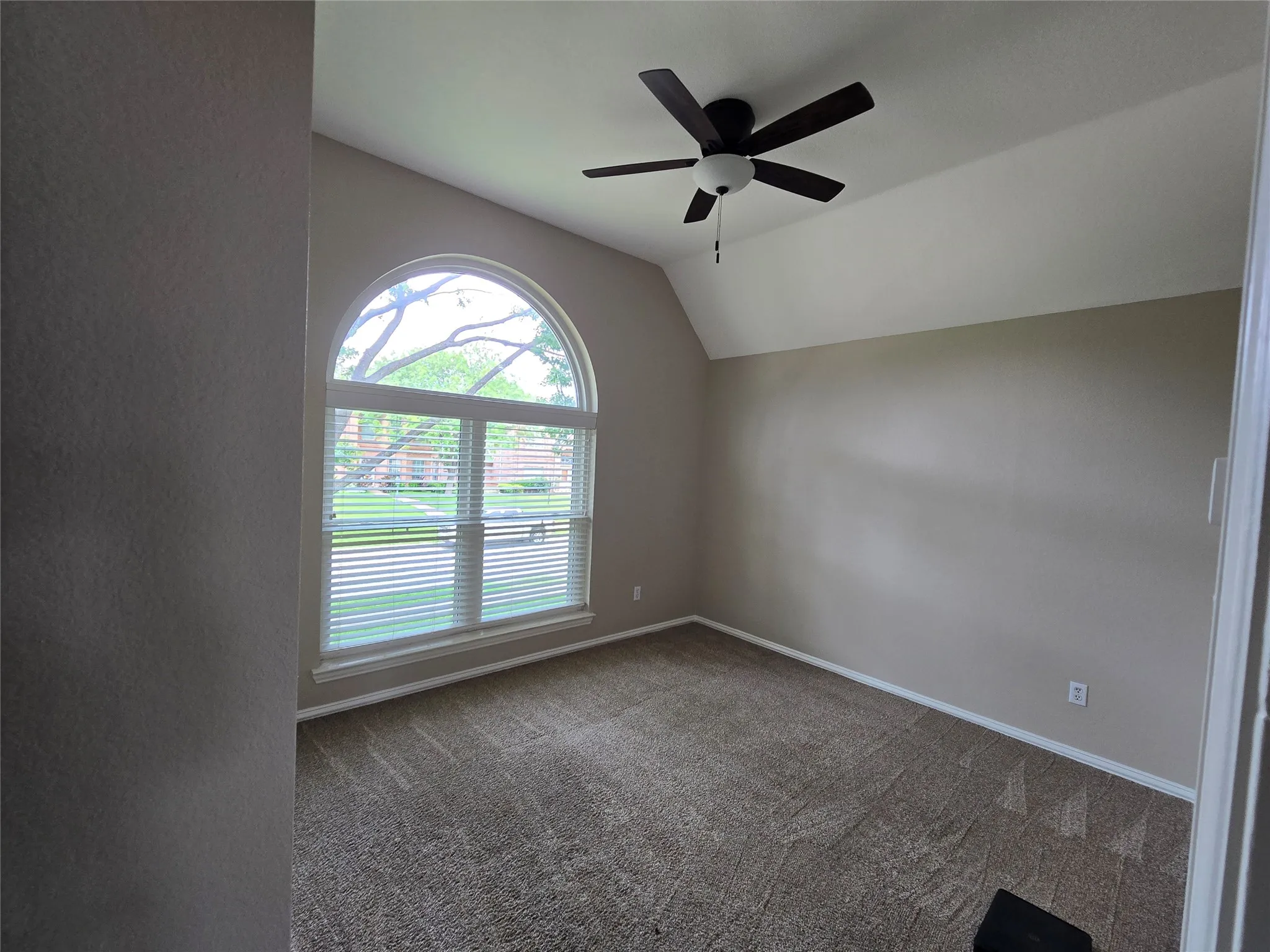 Single Family Residence For Sale in Collin County , 6712 Mantissa Drive, Plano, Texas 75023, 4 Bedroom, 3 Bathroom, 2 Garage spaces, 2,164 Sqft, built in 1991, mls#21211361, Real Estate Agent in Plano, Homes For Sale in Collin county, Homes For Sale in Plano, Realtor in Plano Texas, Real Estate Brokerage Independent Realty Texas, Luminita Cordes Realtor
