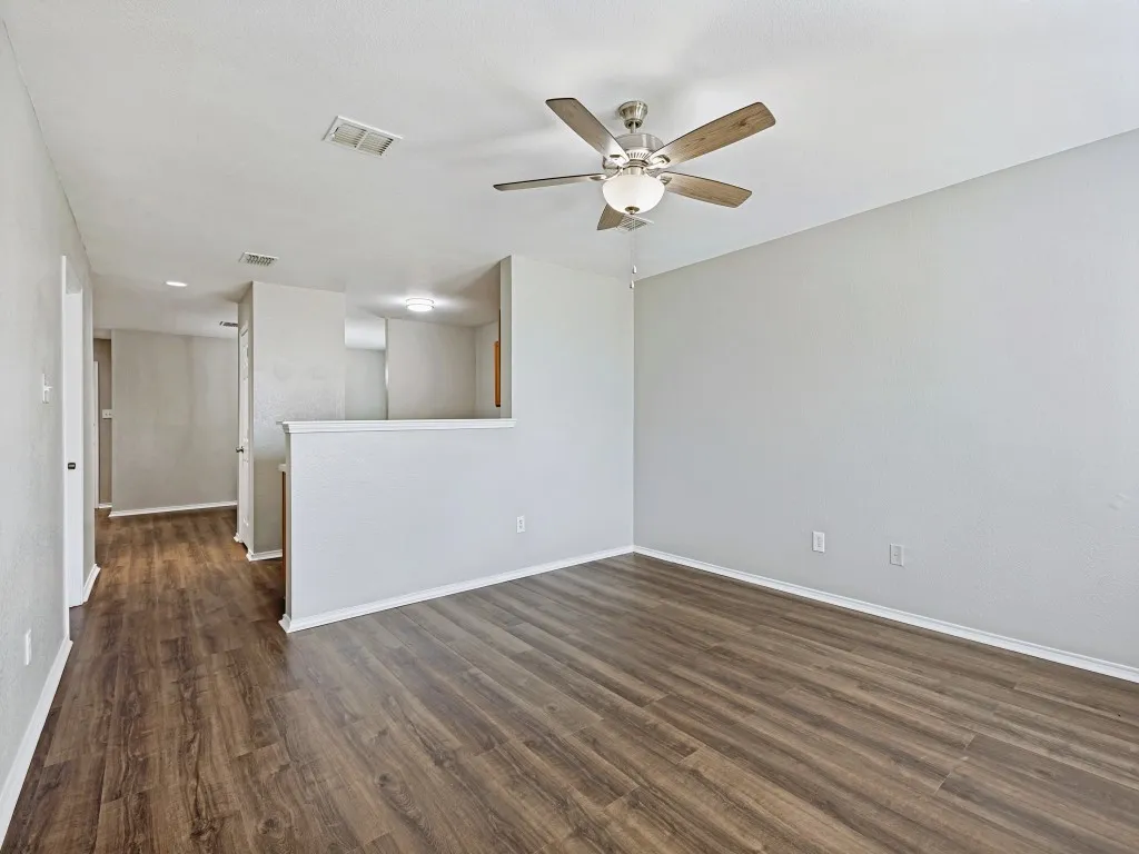 Single Family Residence For Sale in Denton County , 1442 Whitewater Drive, Little Elm, Texas 75068, 3 Bedroom, 2 Bathroom, 2 Garage spaces, 1,429 Sqft, built in 2006, mls#21223853, Real Estate Agent in Little Elm, Homes For Sale in Denton county, Homes For Sale in Little Elm, Realtor in Little Elm Texas, Real Estate Brokerage Independent Realty Texas, Luminita Cordes Realtor