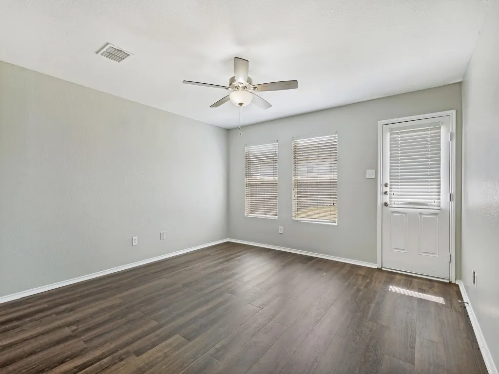 Single Family Residence For Sale in Denton County , 1442 Whitewater Drive, Little Elm, Texas 75068, 3 Bedroom, 2 Bathroom, 2 Garage spaces, 1,429 Sqft, built in 2006, mls#21223853, Real Estate Agent in Little Elm, Homes For Sale in Denton county, Homes For Sale in Little Elm, Realtor in Little Elm Texas, Real Estate Brokerage Independent Realty Texas, Luminita Cordes Realtor