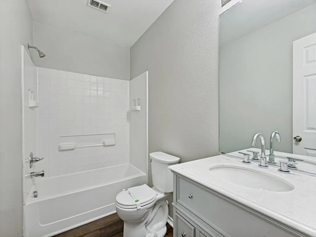 Single Family Residence For Sale in Denton County , 1442 Whitewater Drive, Little Elm, Texas 75068, 3 Bedroom, 2 Bathroom, 2 Garage spaces, 1,429 Sqft, built in 2006, mls#21223853, Real Estate Agent in Little Elm, Homes For Sale in Denton county, Homes For Sale in Little Elm, Realtor in Little Elm Texas, Real Estate Brokerage Independent Realty Texas, Luminita Cordes Realtor