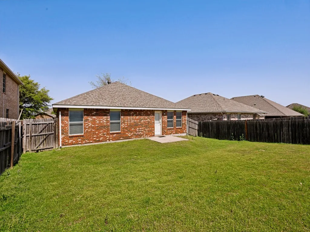 Single Family Residence For Sale in Denton County , 1442 Whitewater Drive, Little Elm, Texas 75068, 3 Bedroom, 2 Bathroom, 2 Garage spaces, 1,429 Sqft, built in 2006, mls#21223853, Real Estate Agent in Little Elm, Homes For Sale in Denton county, Homes For Sale in Little Elm, Realtor in Little Elm Texas, Real Estate Brokerage Independent Realty Texas, Luminita Cordes Realtor