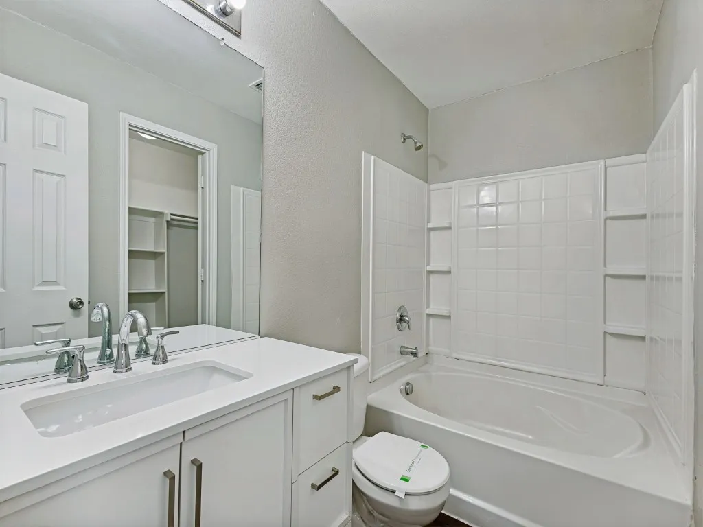 Single Family Residence For Sale in Denton County , 1442 Whitewater Drive, Little Elm, Texas 75068, 3 Bedroom, 2 Bathroom, 2 Garage spaces, 1,429 Sqft, built in 2006, mls#21223853, Real Estate Agent in Little Elm, Homes For Sale in Denton county, Homes For Sale in Little Elm, Realtor in Little Elm Texas, Real Estate Brokerage Independent Realty Texas, Luminita Cordes Realtor