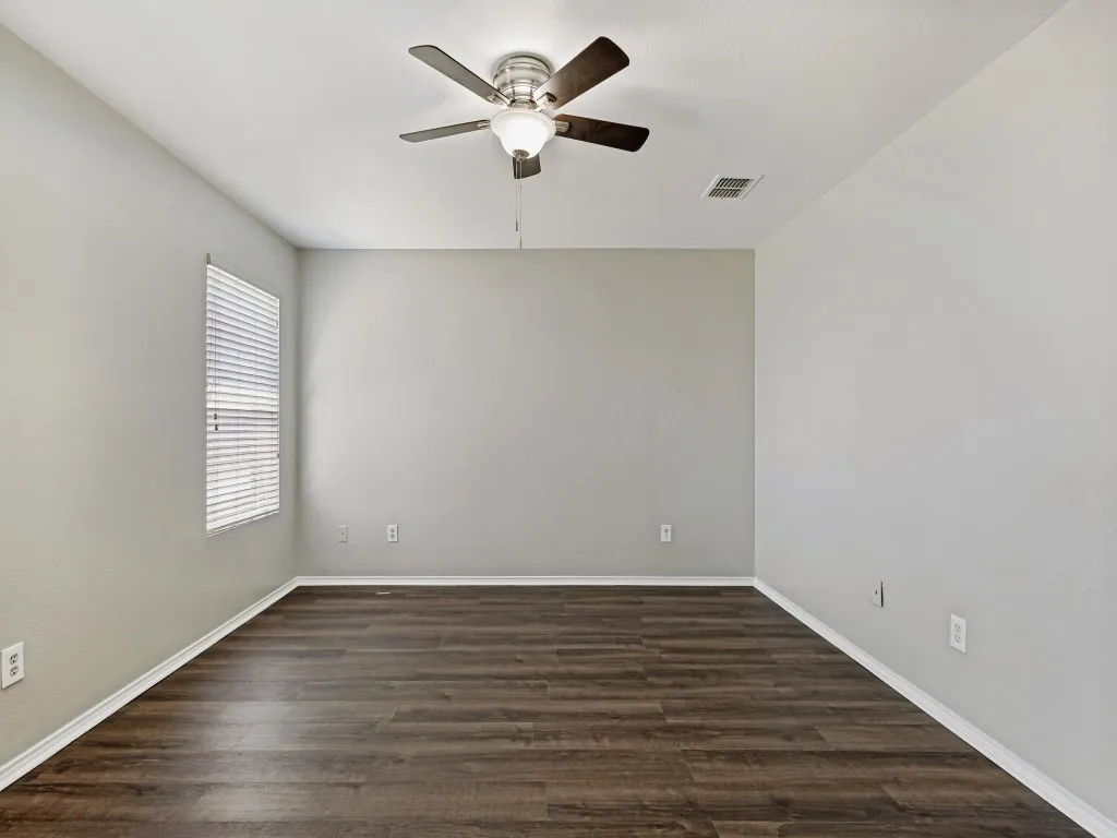 Single Family Residence For Sale in Denton County , 1442 Whitewater Drive, Little Elm, Texas 75068, 3 Bedroom, 2 Bathroom, 2 Garage spaces, 1,429 Sqft, built in 2006, mls#21223853, Real Estate Agent in Little Elm, Homes For Sale in Denton county, Homes For Sale in Little Elm, Realtor in Little Elm Texas, Real Estate Brokerage Independent Realty Texas, Luminita Cordes Realtor