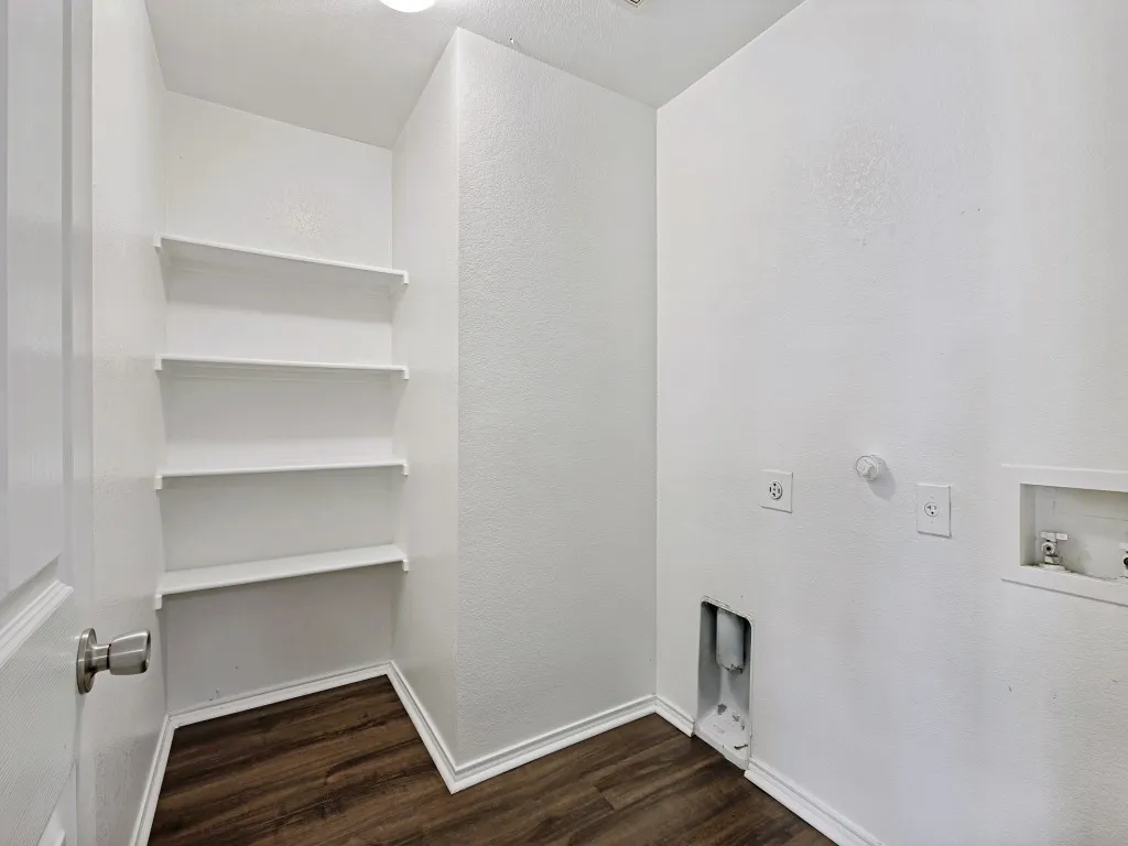 Single Family Residence For Sale in Denton County , 1442 Whitewater Drive, Little Elm, Texas 75068, 3 Bedroom, 2 Bathroom, 2 Garage spaces, 1,429 Sqft, built in 2006, mls#21223853, Real Estate Agent in Little Elm, Homes For Sale in Denton county, Homes For Sale in Little Elm, Realtor in Little Elm Texas, Real Estate Brokerage Independent Realty Texas, Luminita Cordes Realtor