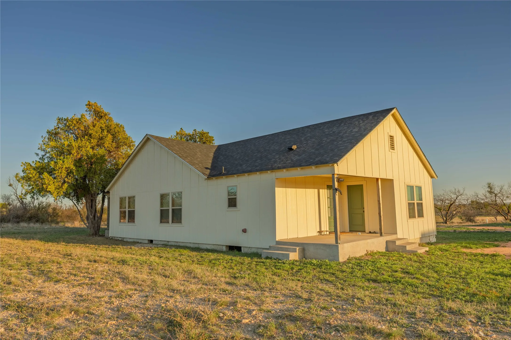 Ranch For Sale in Mc Culloch County , 3873 N US Highway 87, Brady, Texas 76825, 0, 0, Garage spaces, 0 Sqft, built in 1980, mls#21223887, Real Estate Agent in Brady, Homes For Sale in Mc Culloch county, Homes For Sale in Brady, Realtor in Brady Texas, Real Estate Brokerage Independent Realty Texas, Luminita Cordes Realtor