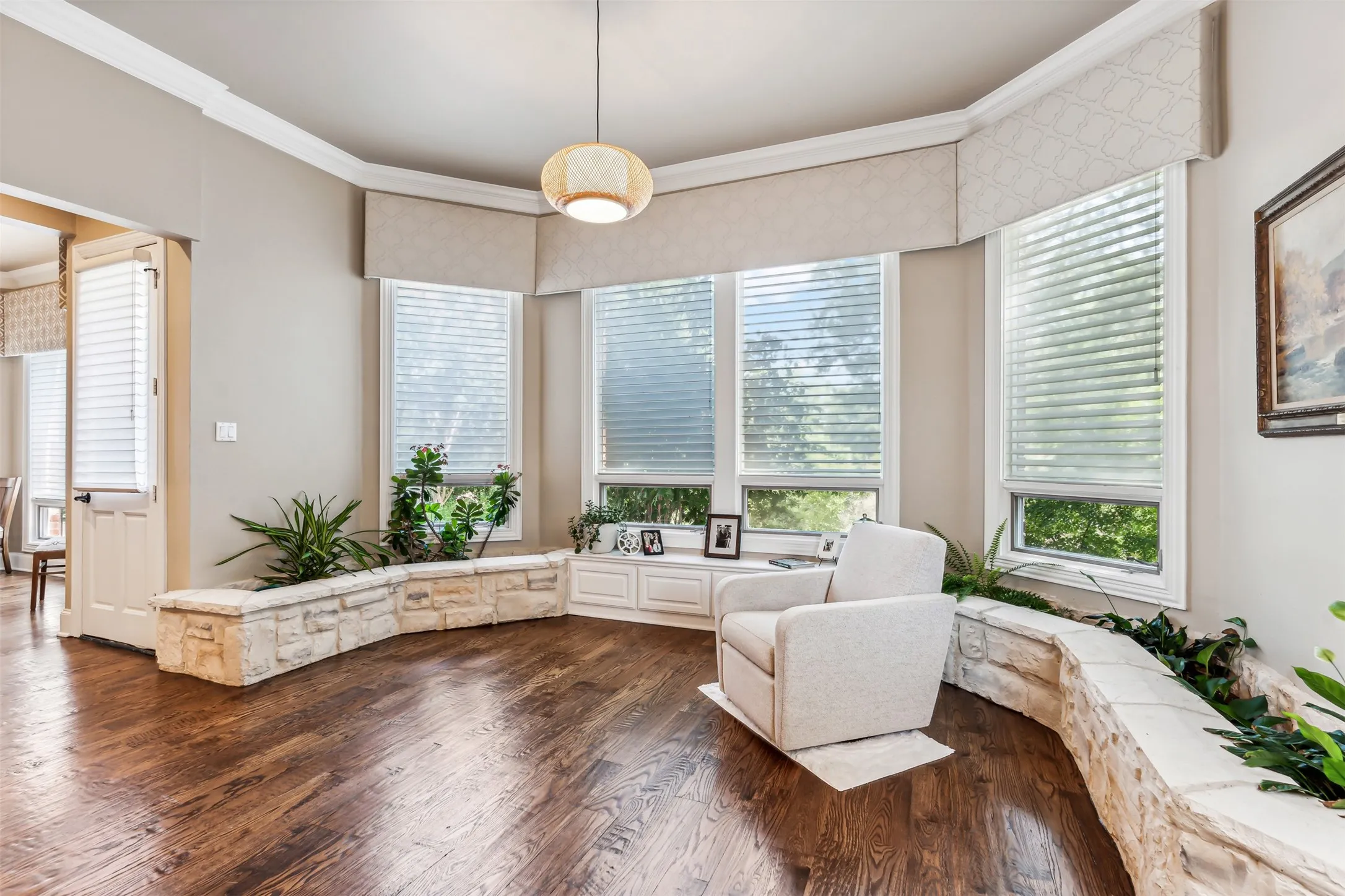 Single Family Residence For Sale in Collin County , 1815 W Forest Grove Road, Lucas, Texas 75002, 4 Bedrooms, 5 Bathrooms, 3 Garage spaces, 5,450 Sqft, built in 1998, Preowned, Price $1,850,000, mls#21203628, Real Estate Agent in Lucas, Homes For Sale in Collin county, Homes For Sale in Lucas, Realtor in Lucas Texas, Real Estate Brokerage Independent Realty Texas, Luminita Cordes Realtor