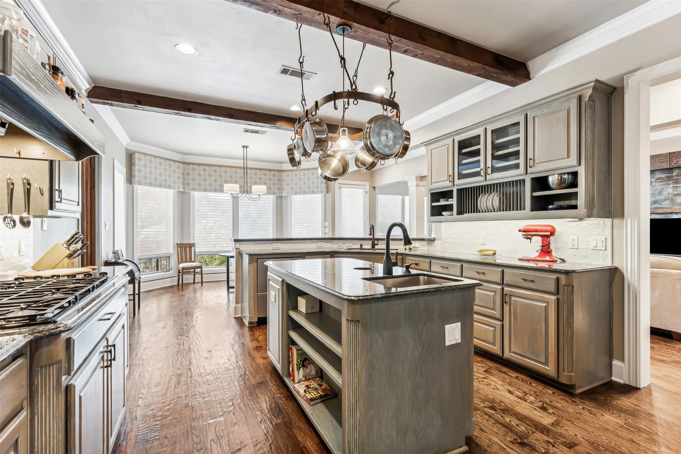 Single Family Residence For Sale in Collin County , 1815 W Forest Grove Road, Lucas, Texas 75002, 4 Bedrooms, 5 Bathrooms, 3 Garage spaces, 5,450 Sqft, built in 1998, Preowned, Price $1,850,000, mls#21203628, Real Estate Agent in Lucas, Homes For Sale in Collin county, Homes For Sale in Lucas, Realtor in Lucas Texas, Real Estate Brokerage Independent Realty Texas, Luminita Cordes Realtor