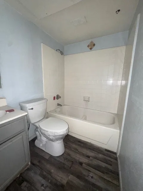 Single Family Residence For Sale in Dallas County , 9551 Gonzales Drive, Dallas, Texas 75227, 2 Bedroom, 1 Bathroom, Garage spaces, 940 Sqft, built in 1982, Preowned, mls#21223675, Real Estate Agent in Dallas, Homes For Sale in Dallas county, Homes For Sale in Dallas, Realtor in Dallas Texas, Real Estate Brokerage Independent Realty Texas, Luminita Cordes Realtor