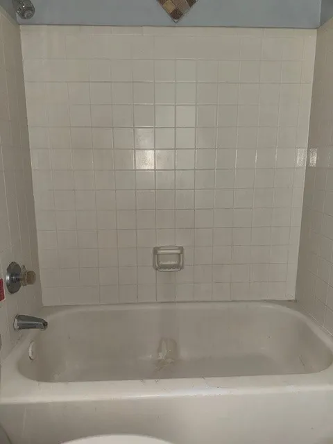 Single Family Residence For Sale in Dallas County , 9551 Gonzales Drive, Dallas, Texas 75227, 2 Bedroom, 1 Bathroom, Garage spaces, 940 Sqft, built in 1982, Preowned, mls#21223675, Real Estate Agent in Dallas, Homes For Sale in Dallas county, Homes For Sale in Dallas, Realtor in Dallas Texas, Real Estate Brokerage Independent Realty Texas, Luminita Cordes Realtor