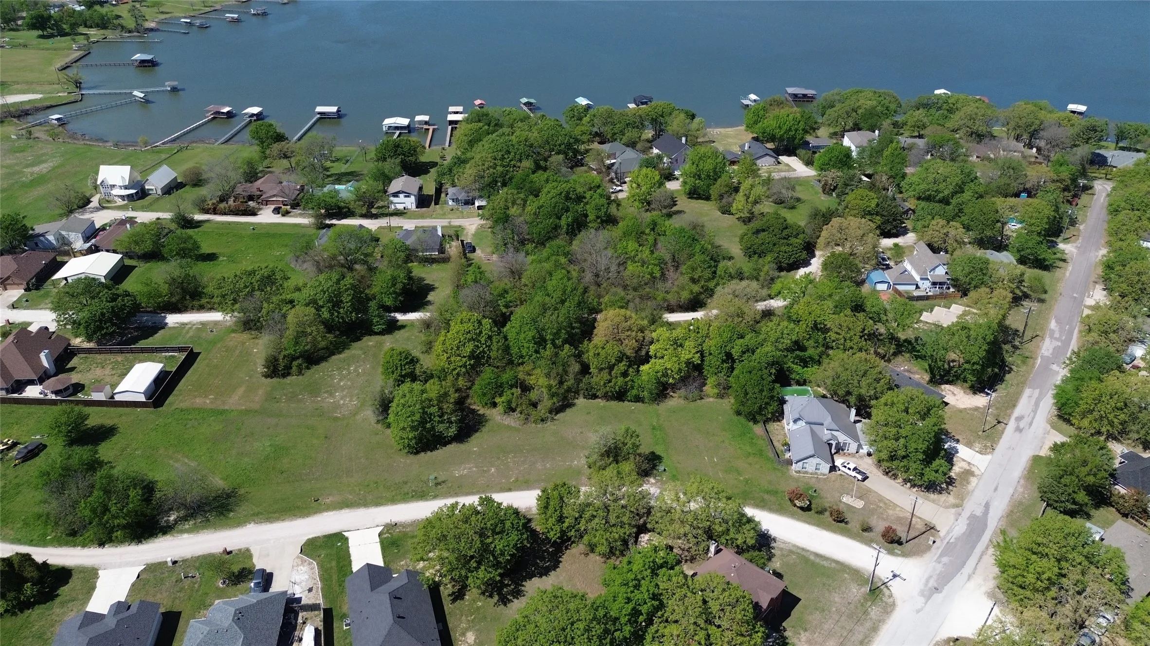Unimproved Land For Sale in Hunt County , 717 Hillside Drive, West Tawakoni, Texas 75474, 0, 0, Garage spaces, 0 Sqft, built in 0, mls#21220185, Real Estate Agent in West Tawakoni, Homes For Sale in Hunt county, Homes For Sale in West Tawakoni, Realtor in West Tawakoni Texas, Real Estate Brokerage Independent Realty Texas, Luminita Cordes Realtor