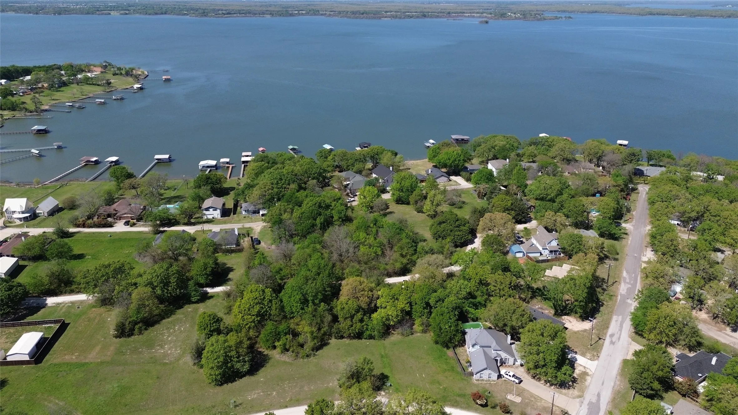 Unimproved Land For Sale in Hunt County , 717 Hillside Drive, West Tawakoni, Texas 75474, 0, 0, Garage spaces, 0 Sqft, built in 0, mls#21220185, Real Estate Agent in West Tawakoni, Homes For Sale in Hunt county, Homes For Sale in West Tawakoni, Realtor in West Tawakoni Texas, Real Estate Brokerage Independent Realty Texas, Luminita Cordes Realtor
