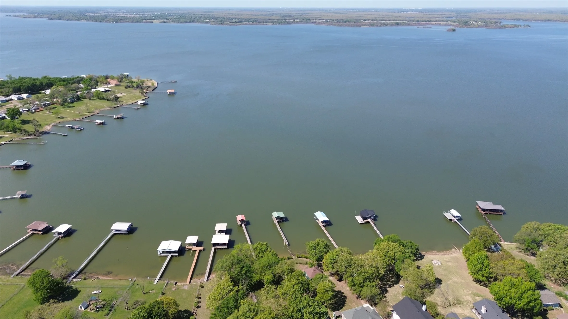 Unimproved Land For Sale in Hunt County , 717 Hillside Drive, West Tawakoni, Texas 75474, 0, 0, Garage spaces, 0 Sqft, built in 0, mls#21220185, Real Estate Agent in West Tawakoni, Homes For Sale in Hunt county, Homes For Sale in West Tawakoni, Realtor in West Tawakoni Texas, Real Estate Brokerage Independent Realty Texas, Luminita Cordes Realtor
