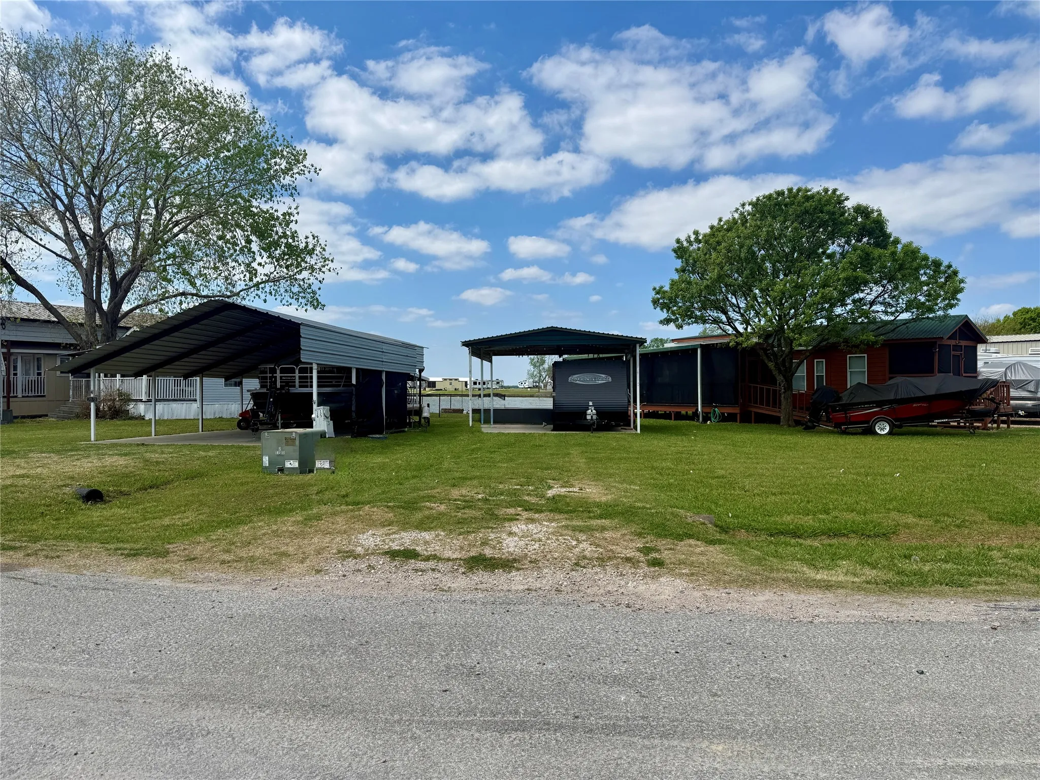 Improved Land For Sale in Navarro County , 15 Pelican Isle Dr., Kerens, Texas 75144, 0, 0, Garage spaces, 0 Sqft, built in 2012, mls#21219720, Real Estate Agent in Kerens, Homes For Sale in Navarro county, Homes For Sale in Kerens, Realtor in Kerens Texas, Real Estate Brokerage Independent Realty Texas, Luminita Cordes Realtor