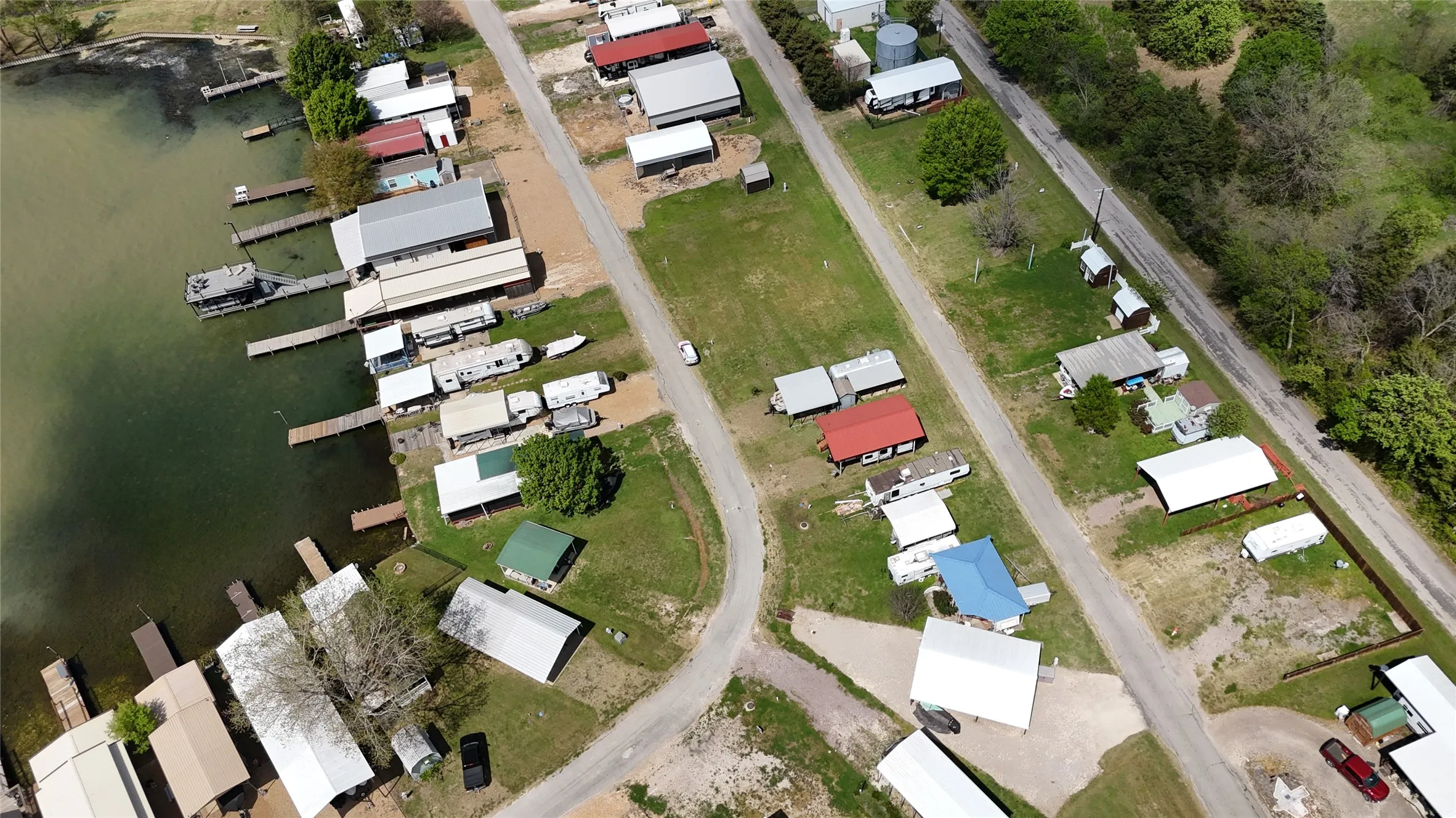 Improved Land For Sale in Navarro County , 15 Pelican Isle Dr., Kerens, Texas 75144, 0, 0, Garage spaces, 0 Sqft, built in 2012, mls#21219720, Real Estate Agent in Kerens, Homes For Sale in Navarro county, Homes For Sale in Kerens, Realtor in Kerens Texas, Real Estate Brokerage Independent Realty Texas, Luminita Cordes Realtor