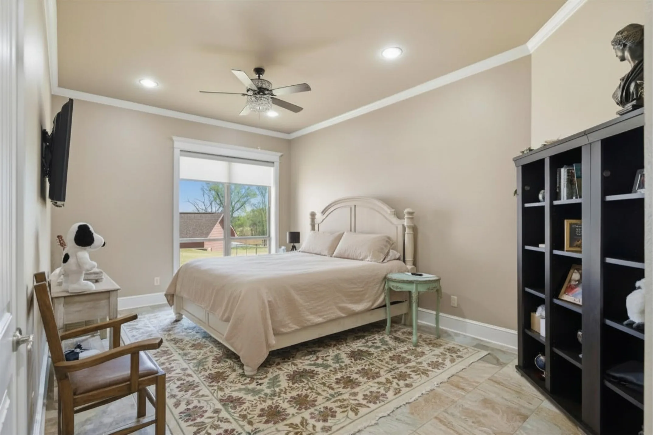 Single Family Residence For Sale in Smith County , 13006 FM 757, Winona, Texas 75792, 3 Bedrooms, 4 Bathrooms, 12 Garage spaces, 5,174 Sqft, built in 2012, Preowned, Price $2,850,000, mls#21216426, Real Estate Agent in Winona, Homes For Sale in Smith county, Homes For Sale in Winona, Realtor in Winona Texas, Real Estate Brokerage Independent Realty Texas, Luminita Cordes Realtor
