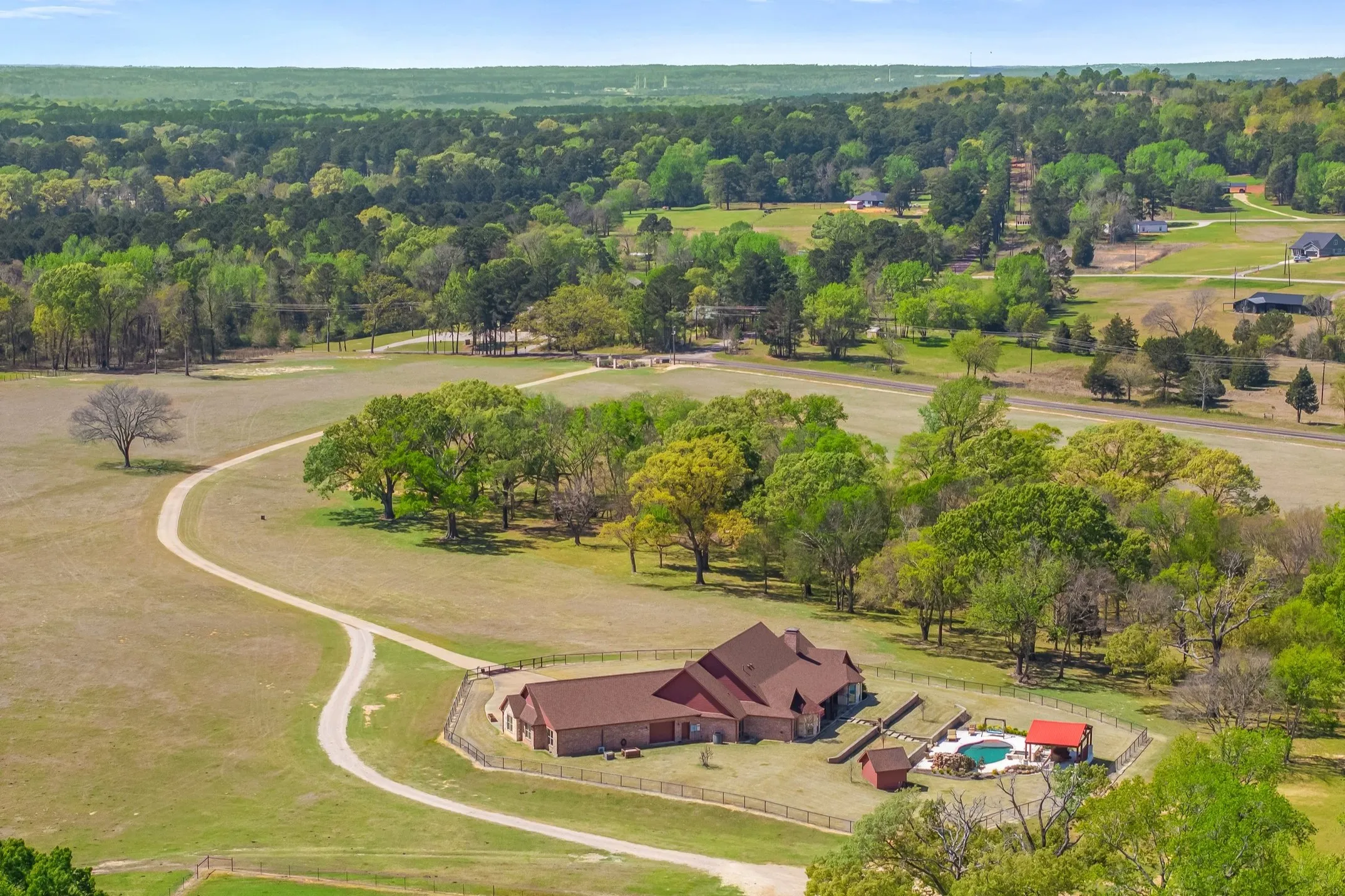 Single Family Residence For Sale in Smith County , 13006 FM 757, Winona, Texas 75792, 3 Bedrooms, 4 Bathrooms, 12 Garage spaces, 5,174 Sqft, built in 2012, Preowned, Price $2,850,000, mls#21216426, Real Estate Agent in Winona, Homes For Sale in Smith county, Homes For Sale in Winona, Realtor in Winona Texas, Real Estate Brokerage Independent Realty Texas, Luminita Cordes Realtor