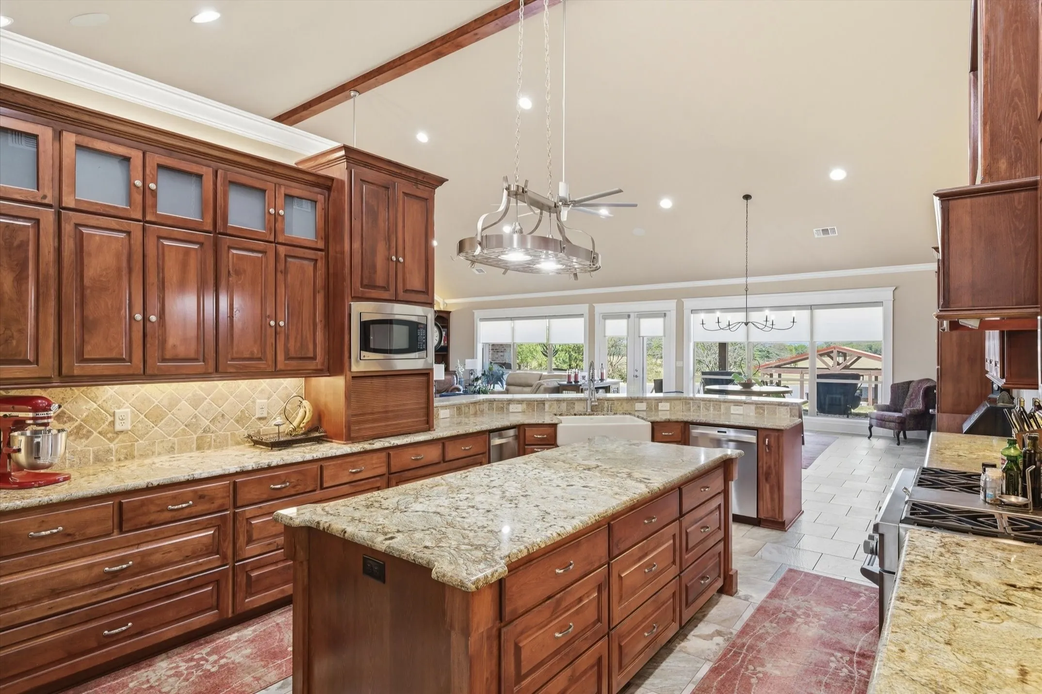 Single Family Residence For Sale in Smith County , 13006 FM 757, Winona, Texas 75792, 3 Bedrooms, 4 Bathrooms, 12 Garage spaces, 5,174 Sqft, built in 2012, Preowned, Price $2,850,000, mls#21216426, Real Estate Agent in Winona, Homes For Sale in Smith county, Homes For Sale in Winona, Realtor in Winona Texas, Real Estate Brokerage Independent Realty Texas, Luminita Cordes Realtor