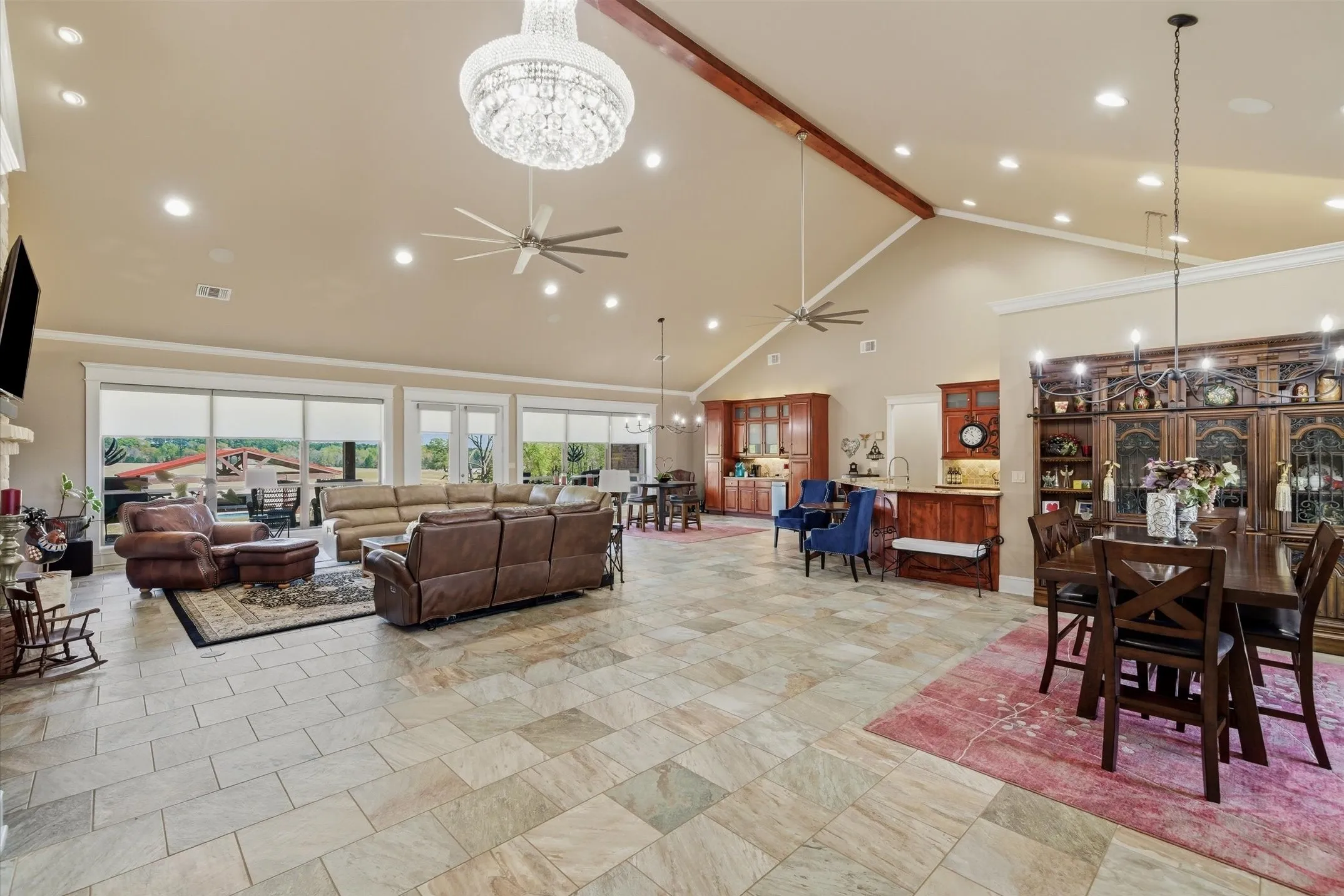 Single Family Residence For Sale in Smith County , 13006 FM 757, Winona, Texas 75792, 3 Bedrooms, 4 Bathrooms, 12 Garage spaces, 5,174 Sqft, built in 2012, Preowned, Price $2,850,000, mls#21216426, Real Estate Agent in Winona, Homes For Sale in Smith county, Homes For Sale in Winona, Realtor in Winona Texas, Real Estate Brokerage Independent Realty Texas, Luminita Cordes Realtor